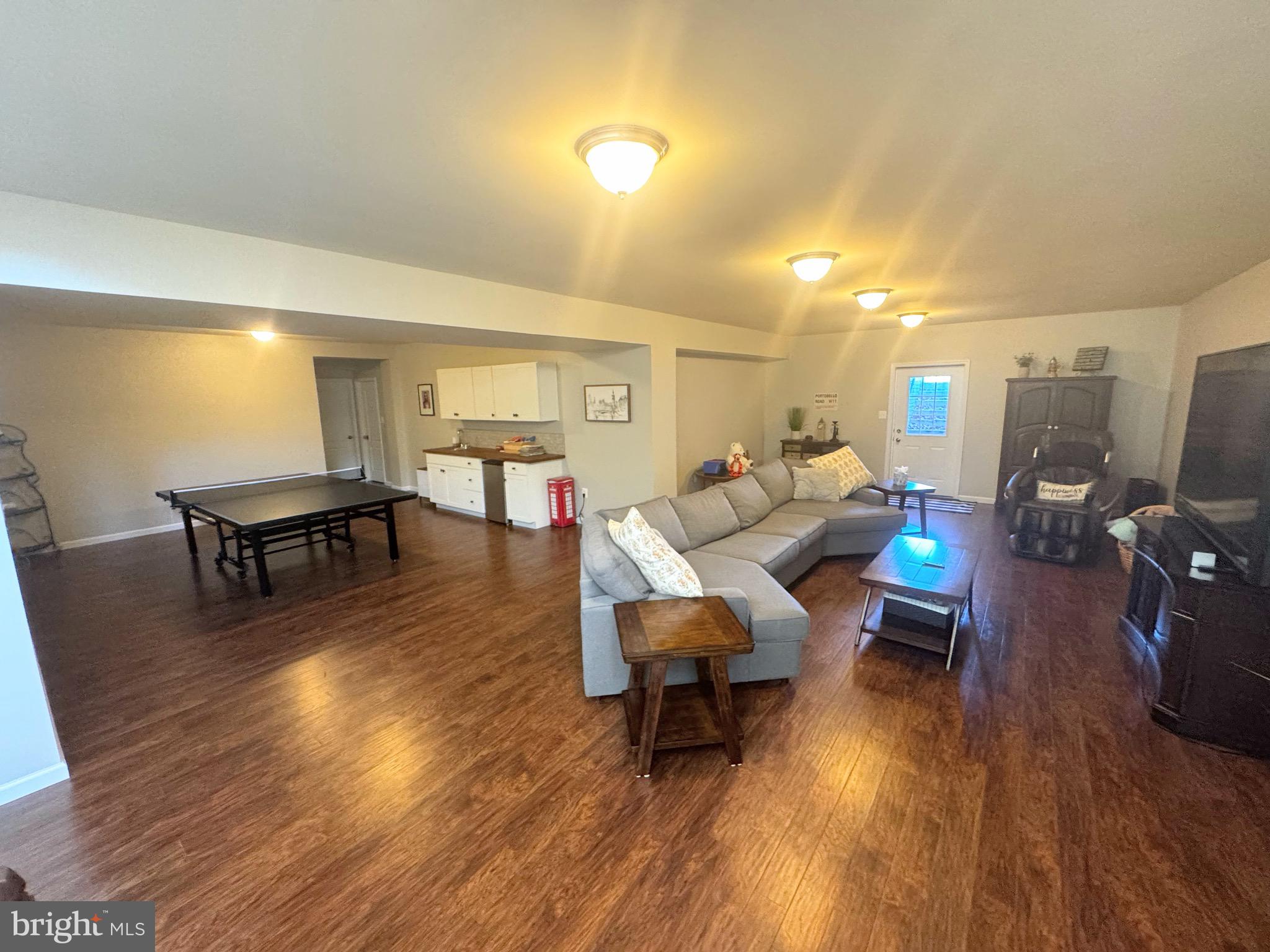 WULF CREST - Residential Lease