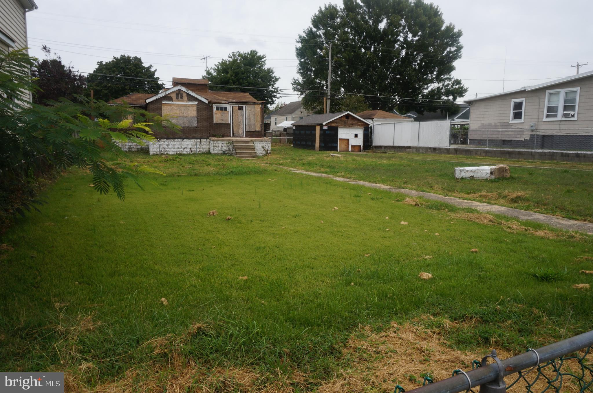 FAIRLAWN - Residential