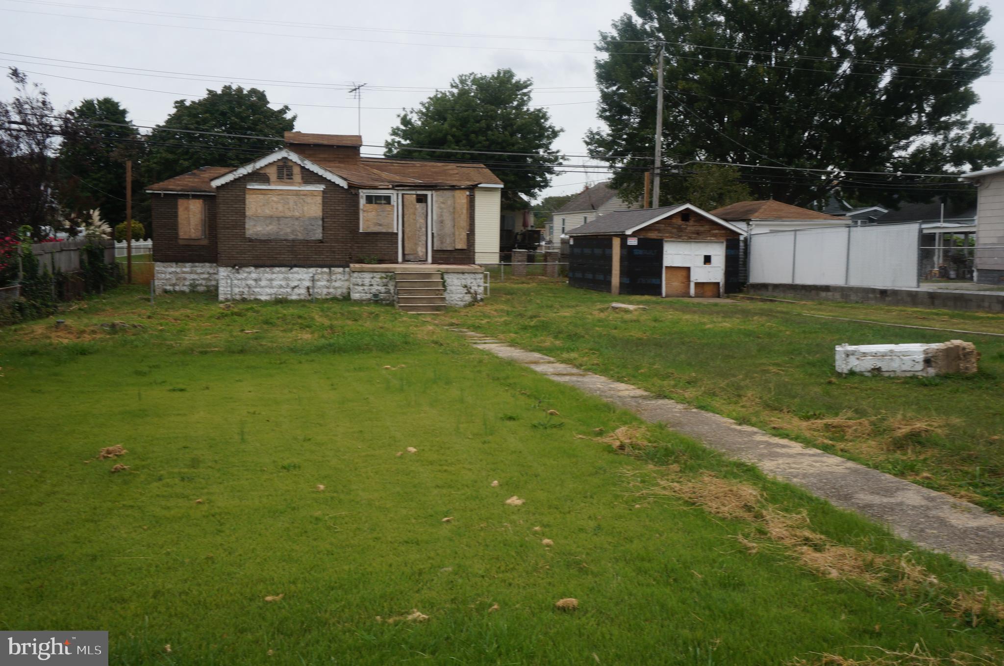 FAIRLAWN - Residential