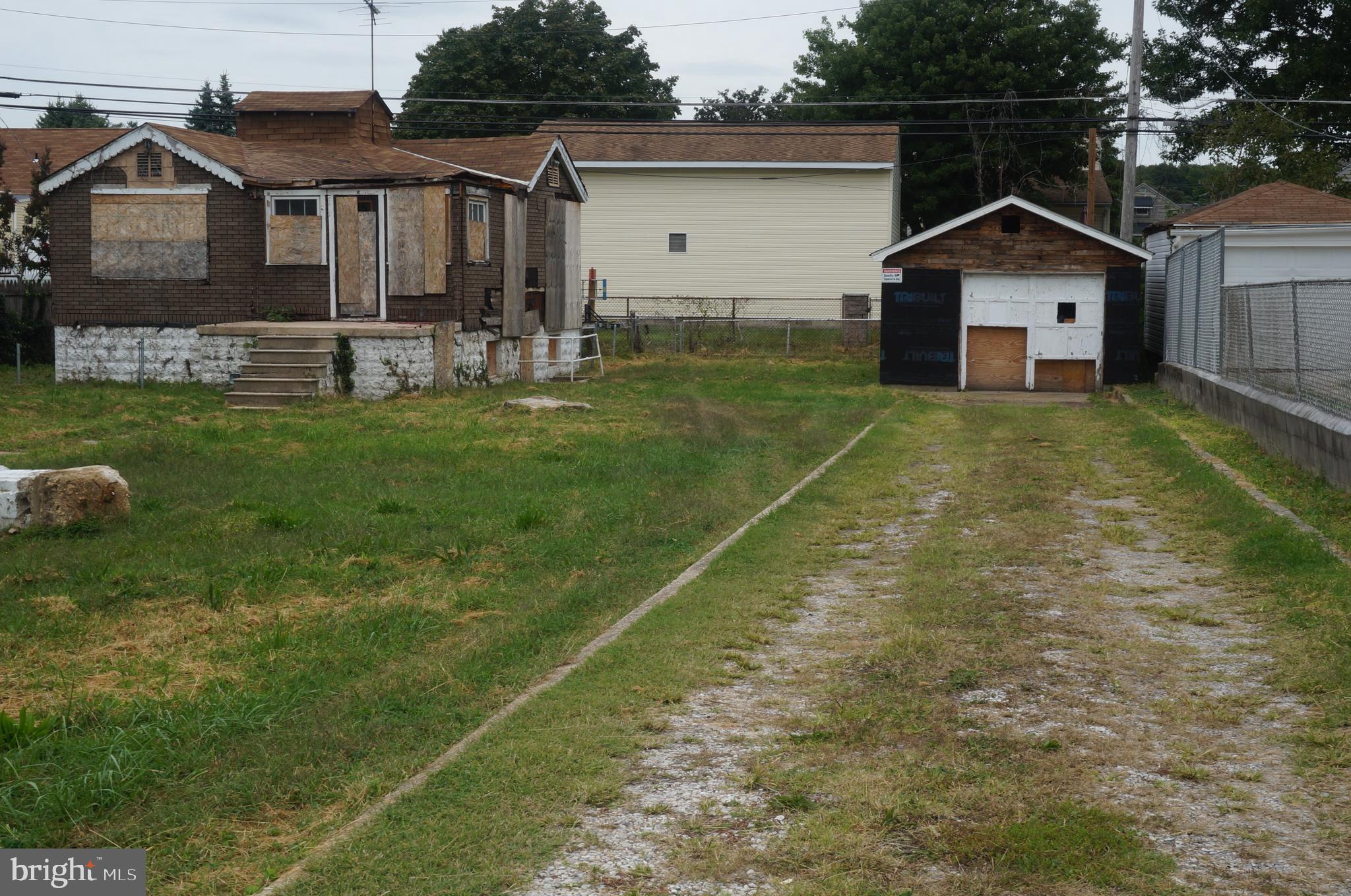 FAIRLAWN - Residential