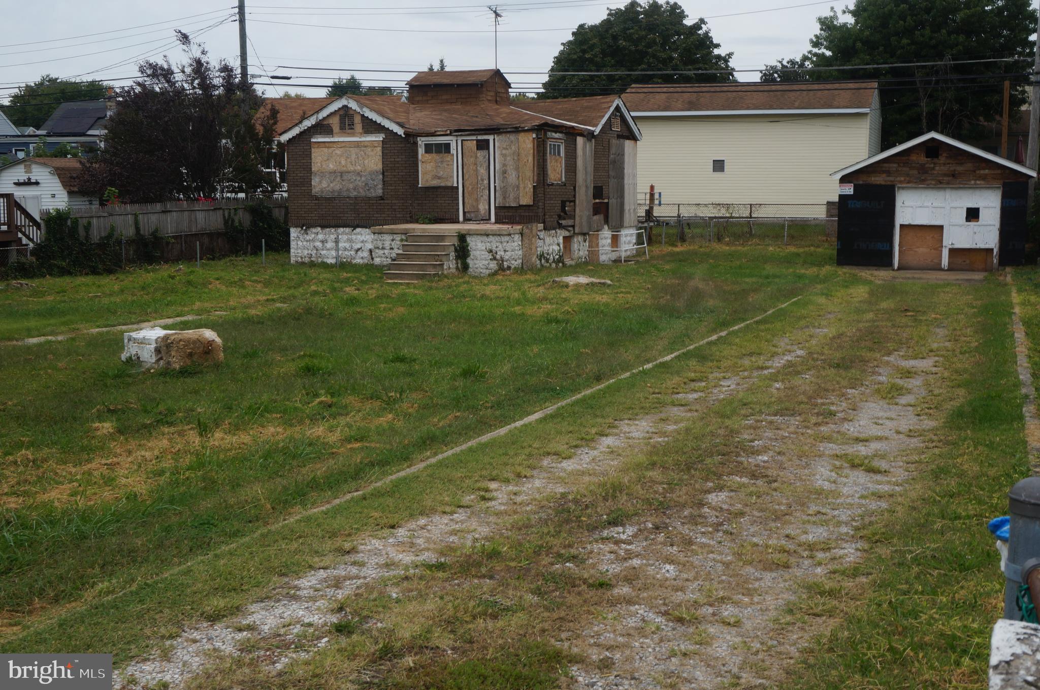 FAIRLAWN - Residential