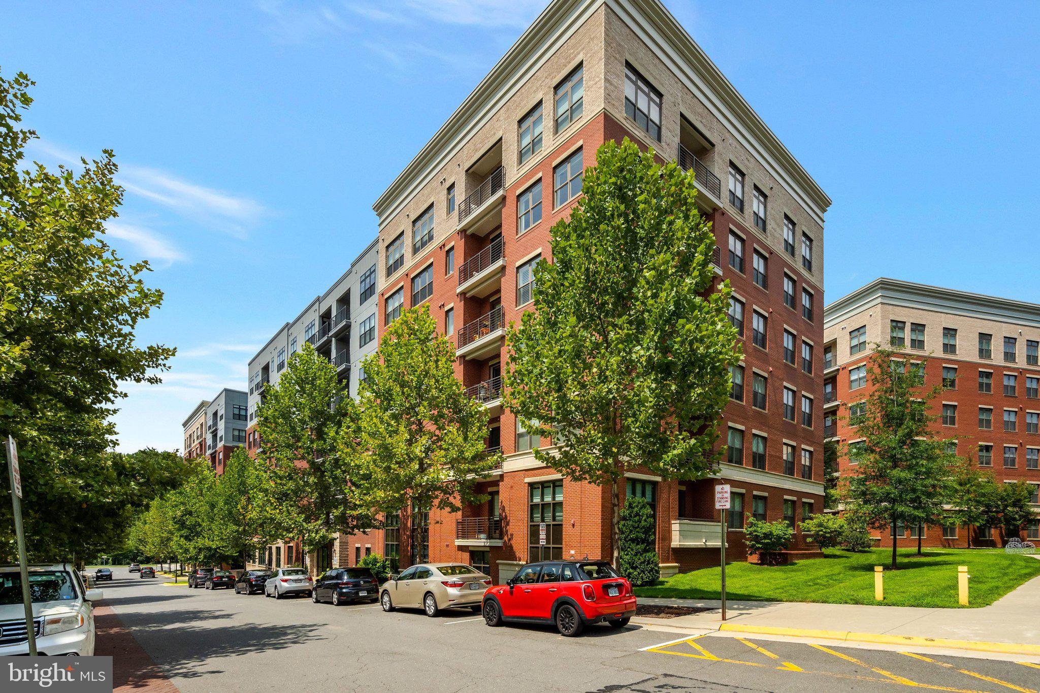 9500 SPRAGUE AVENUE 403