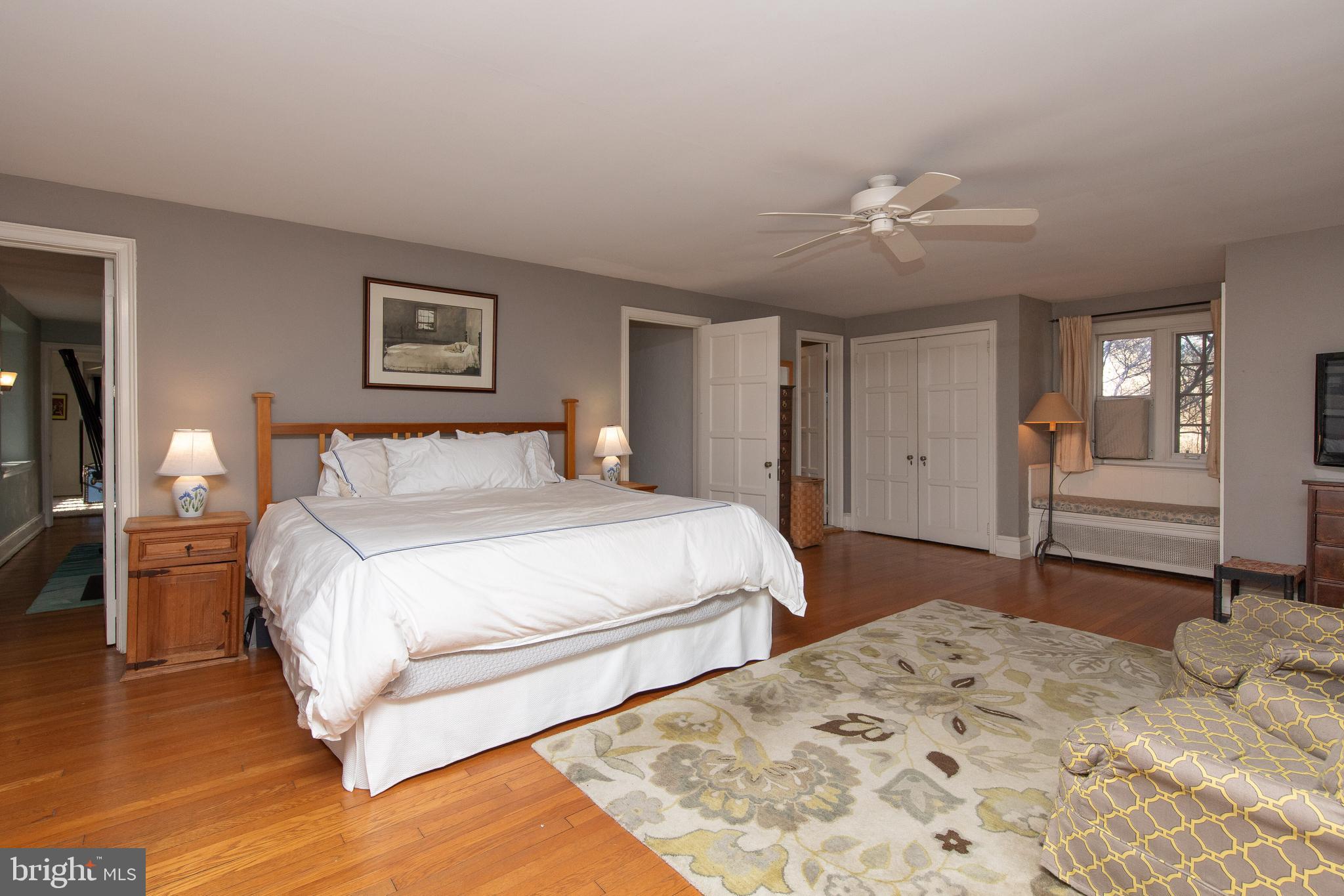 CHESTNUT HILL - Residential