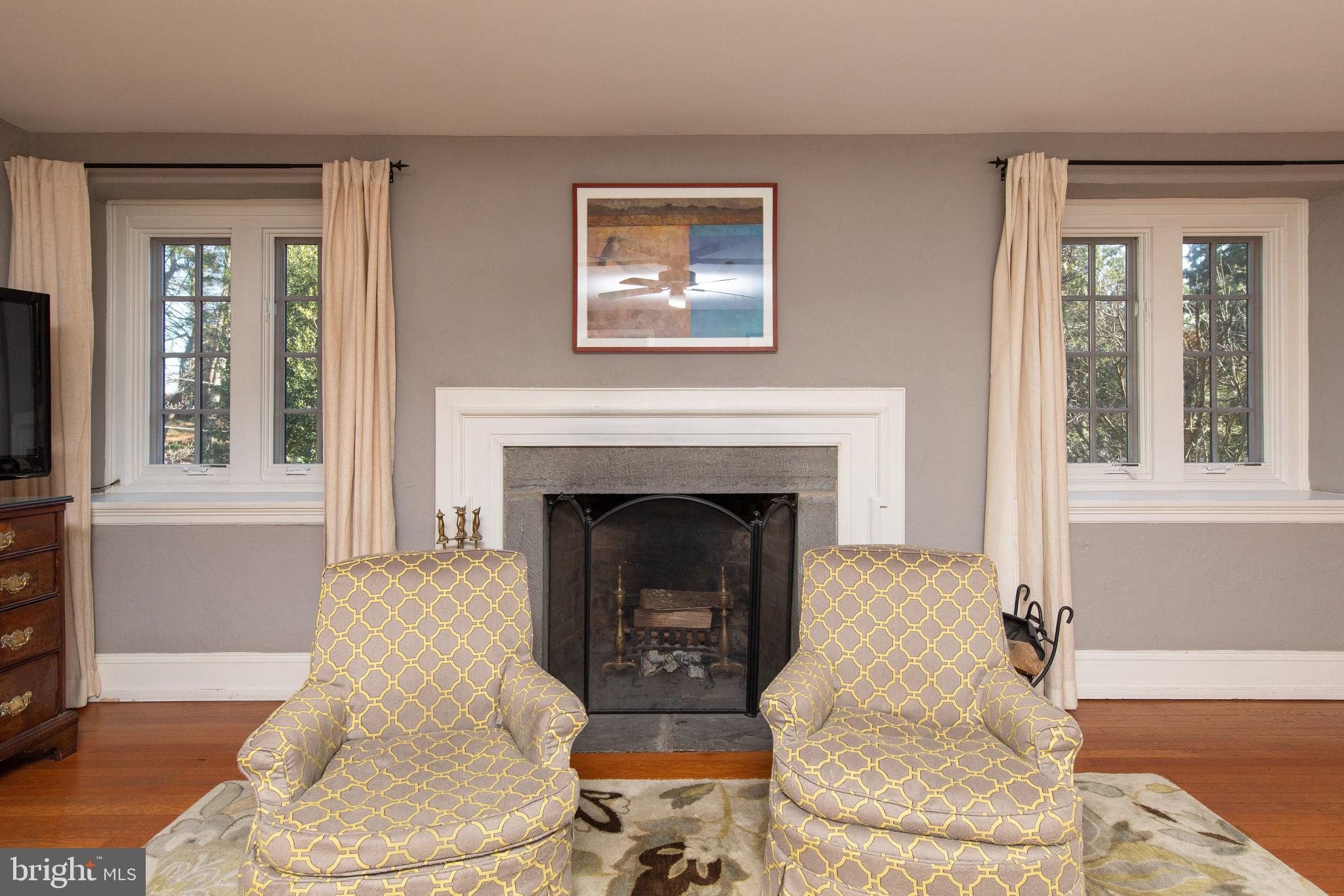 CHESTNUT HILL - Residential