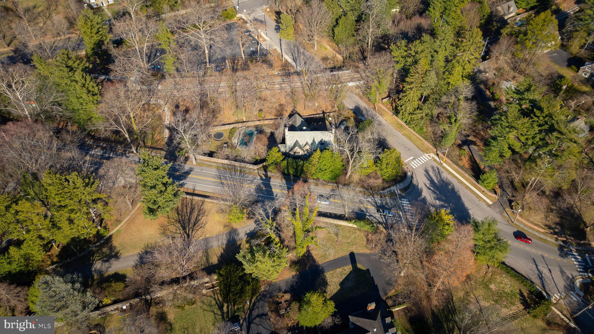 CHESTNUT HILL - Residential