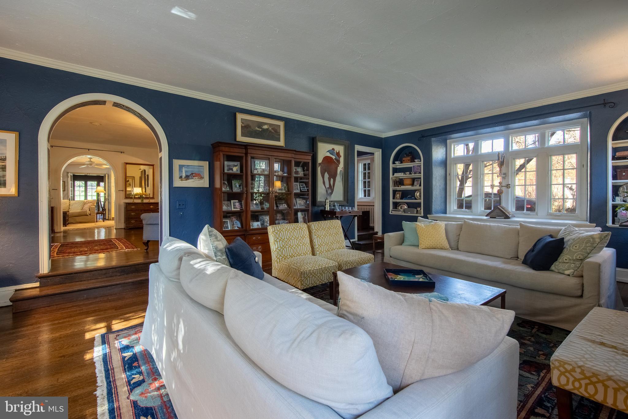 CHESTNUT HILL - Residential