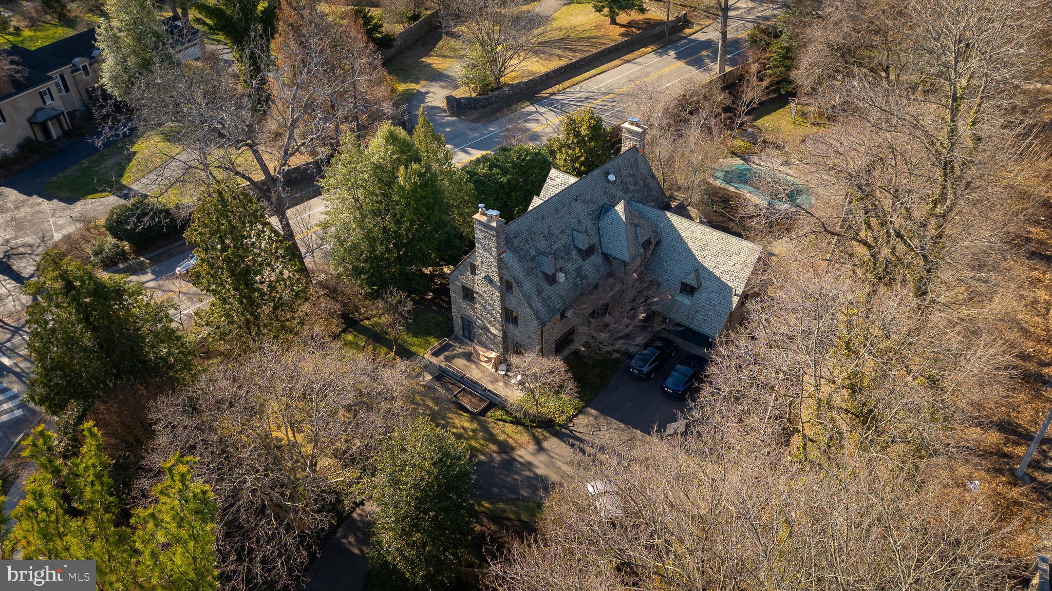 CHESTNUT HILL - Residential