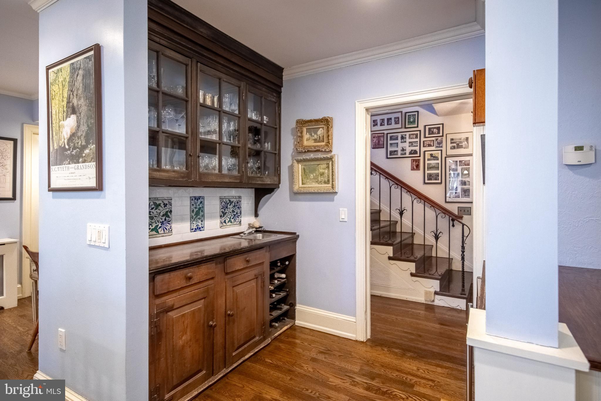 CHESTNUT HILL - Residential