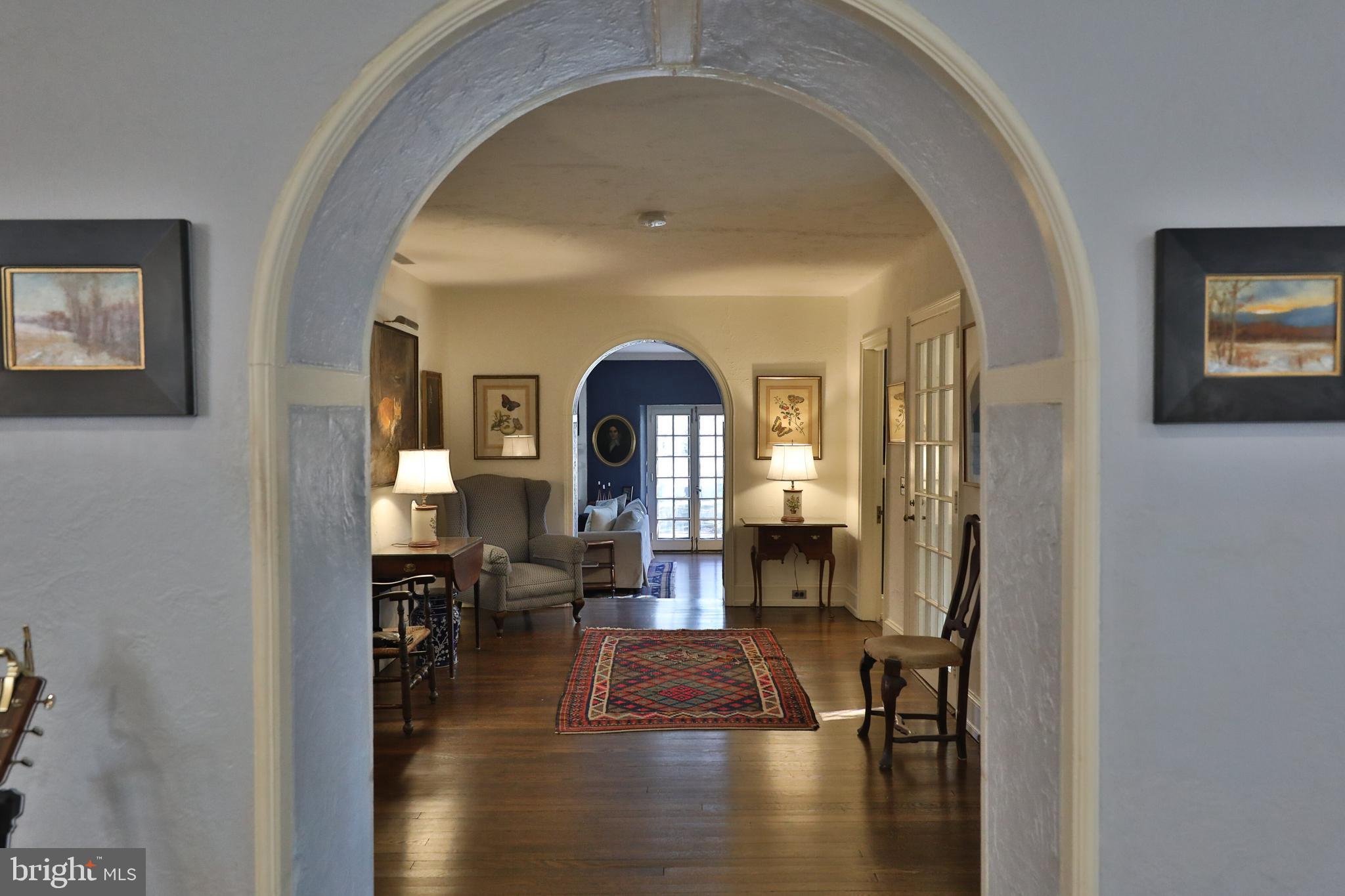 CHESTNUT HILL - Residential