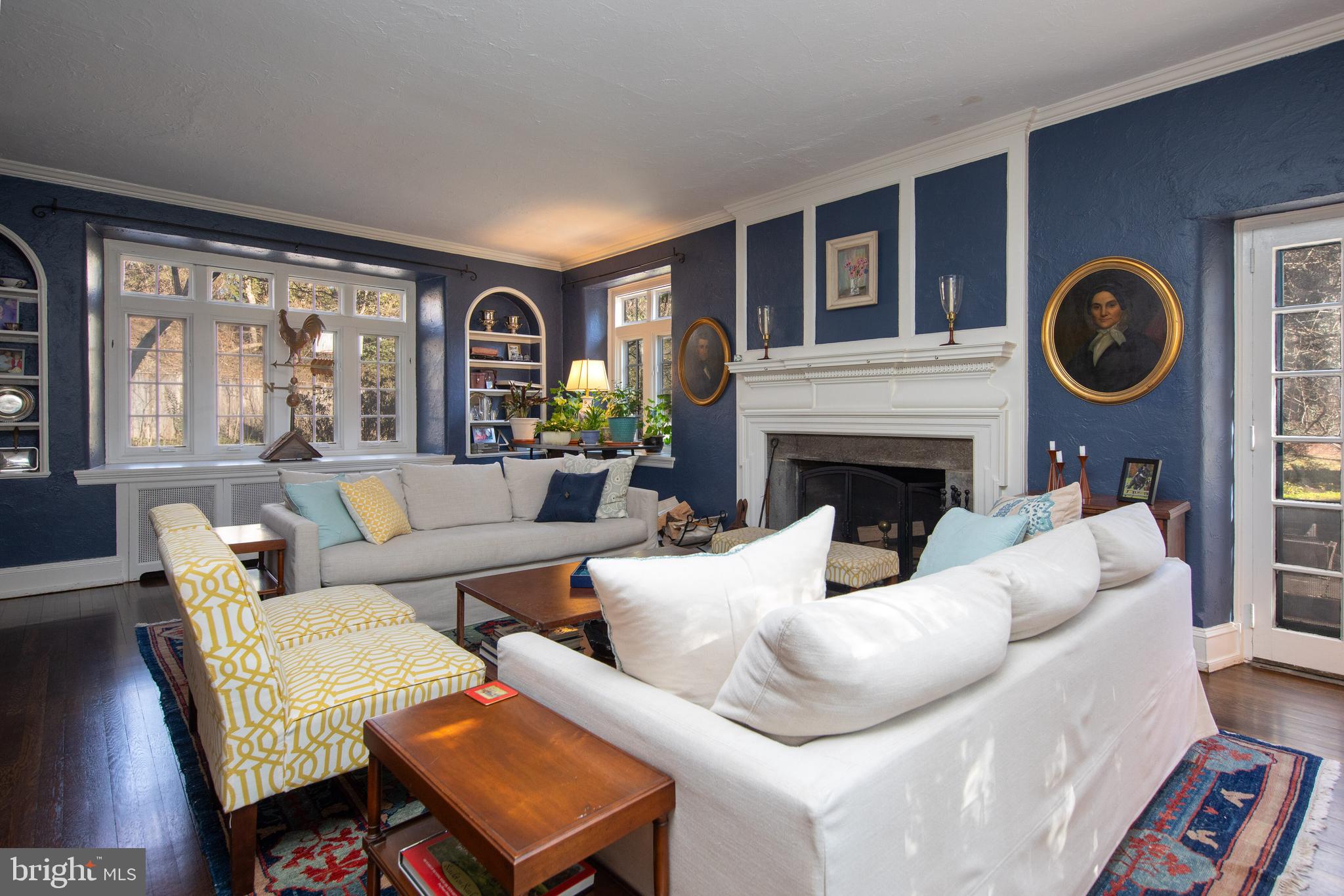 CHESTNUT HILL - Residential