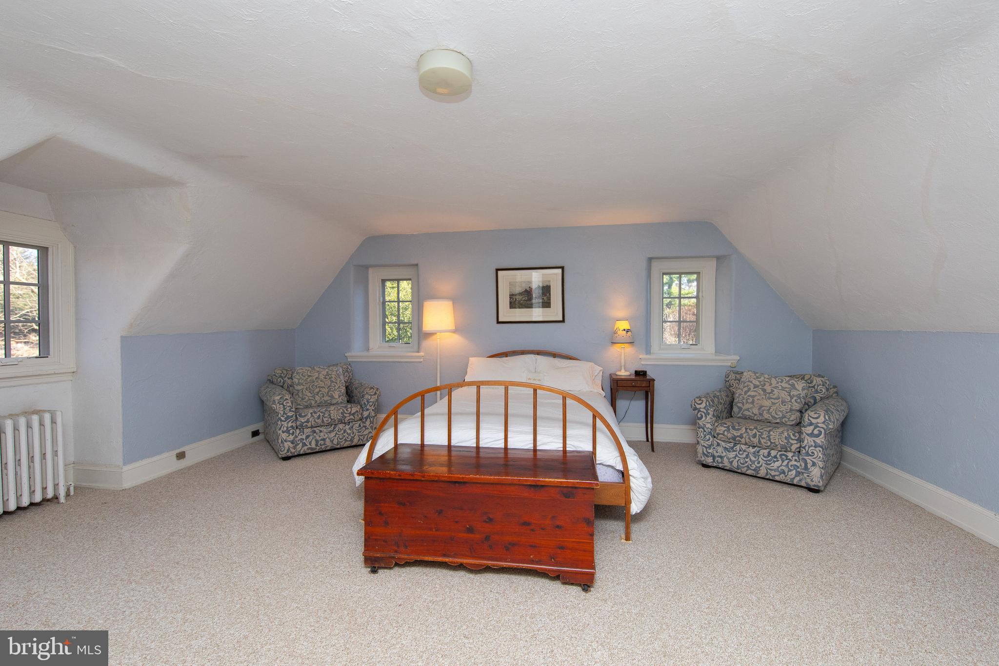 CHESTNUT HILL - Residential