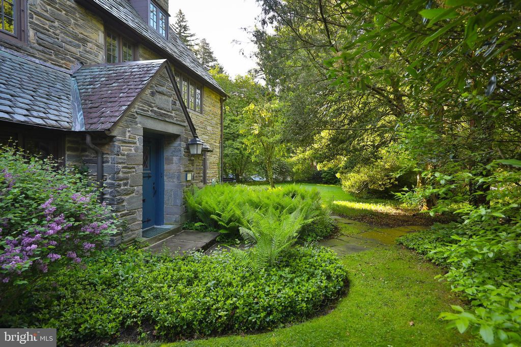 Photo of 8401 Saint Martins Lane, PHILADELPHIA, PA 19118 (MLS # PAPH2547232)
