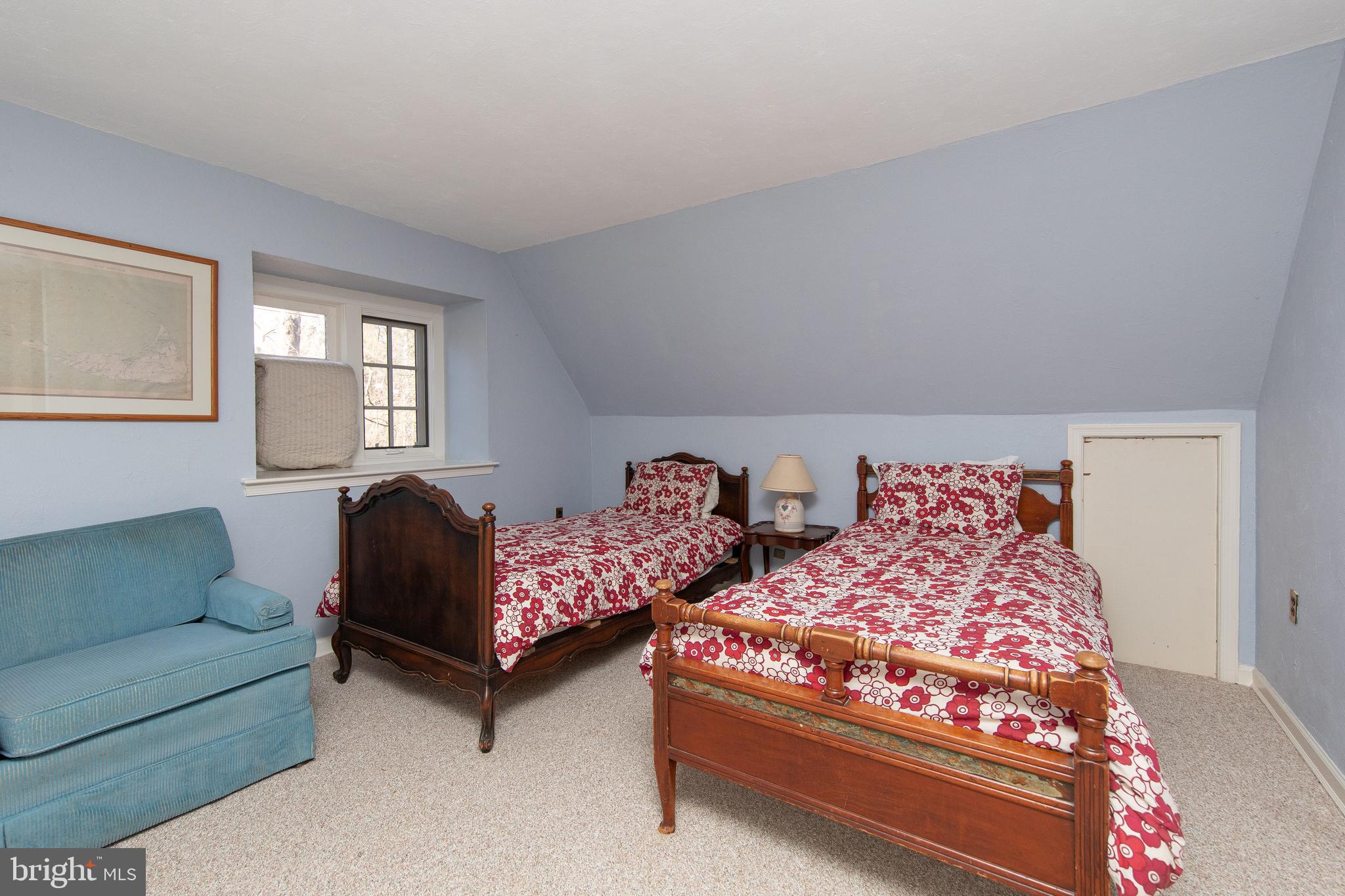 CHESTNUT HILL - Residential