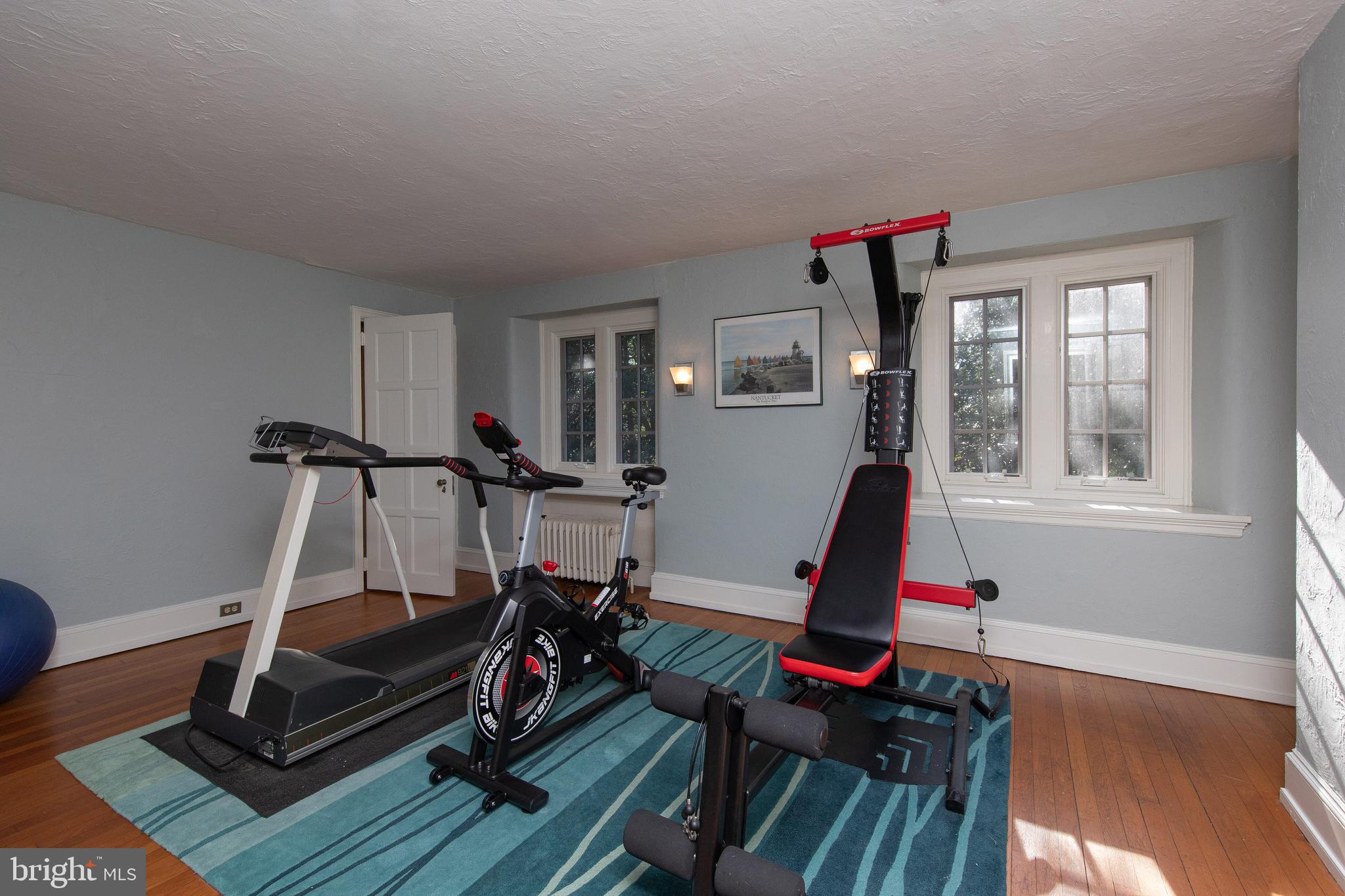 CHESTNUT HILL - Residential