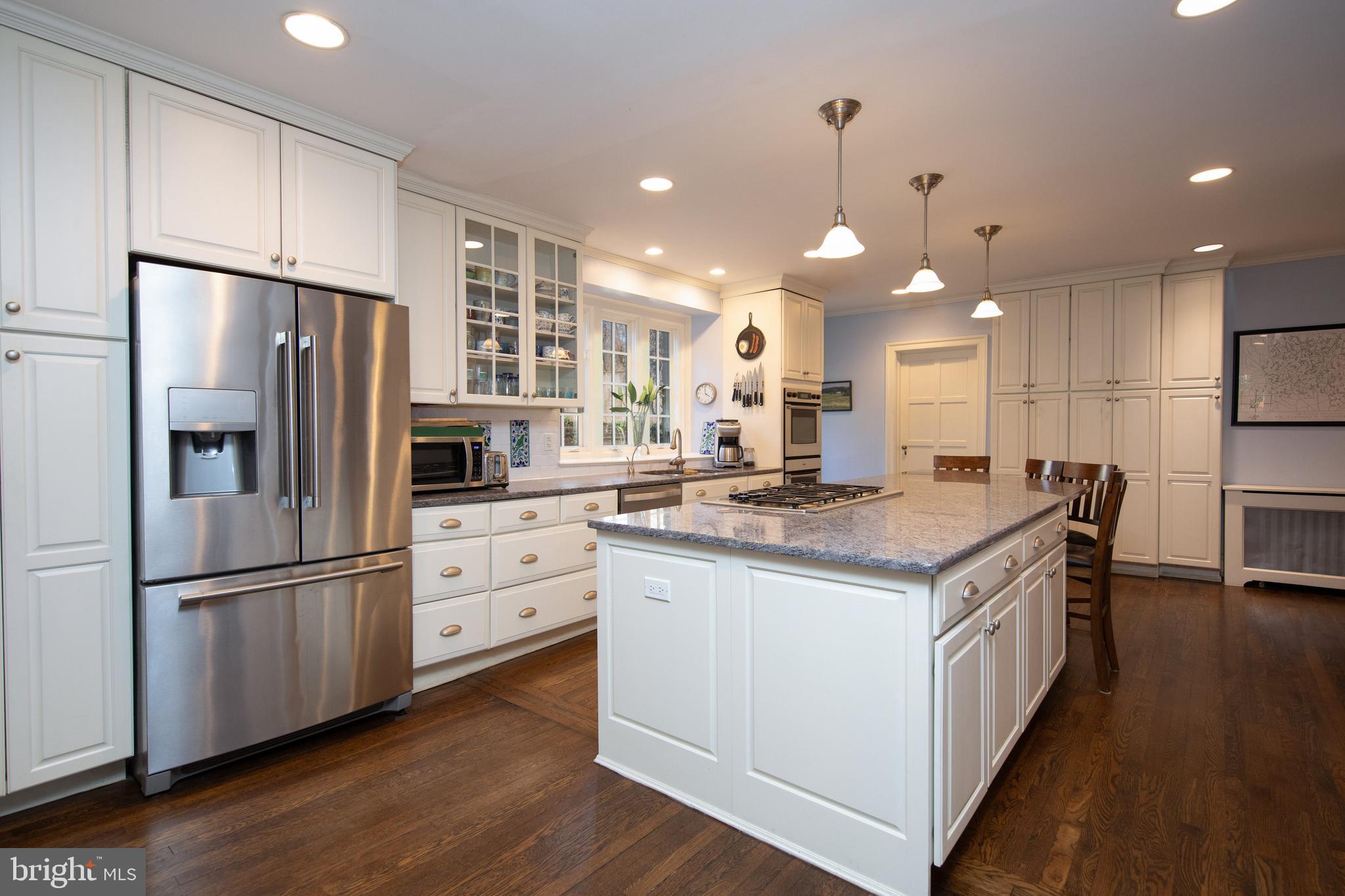 CHESTNUT HILL - Residential