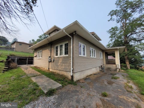 Homes For Sale - 885 Braddock Road<br/> CUMBERLAND, MD 21502