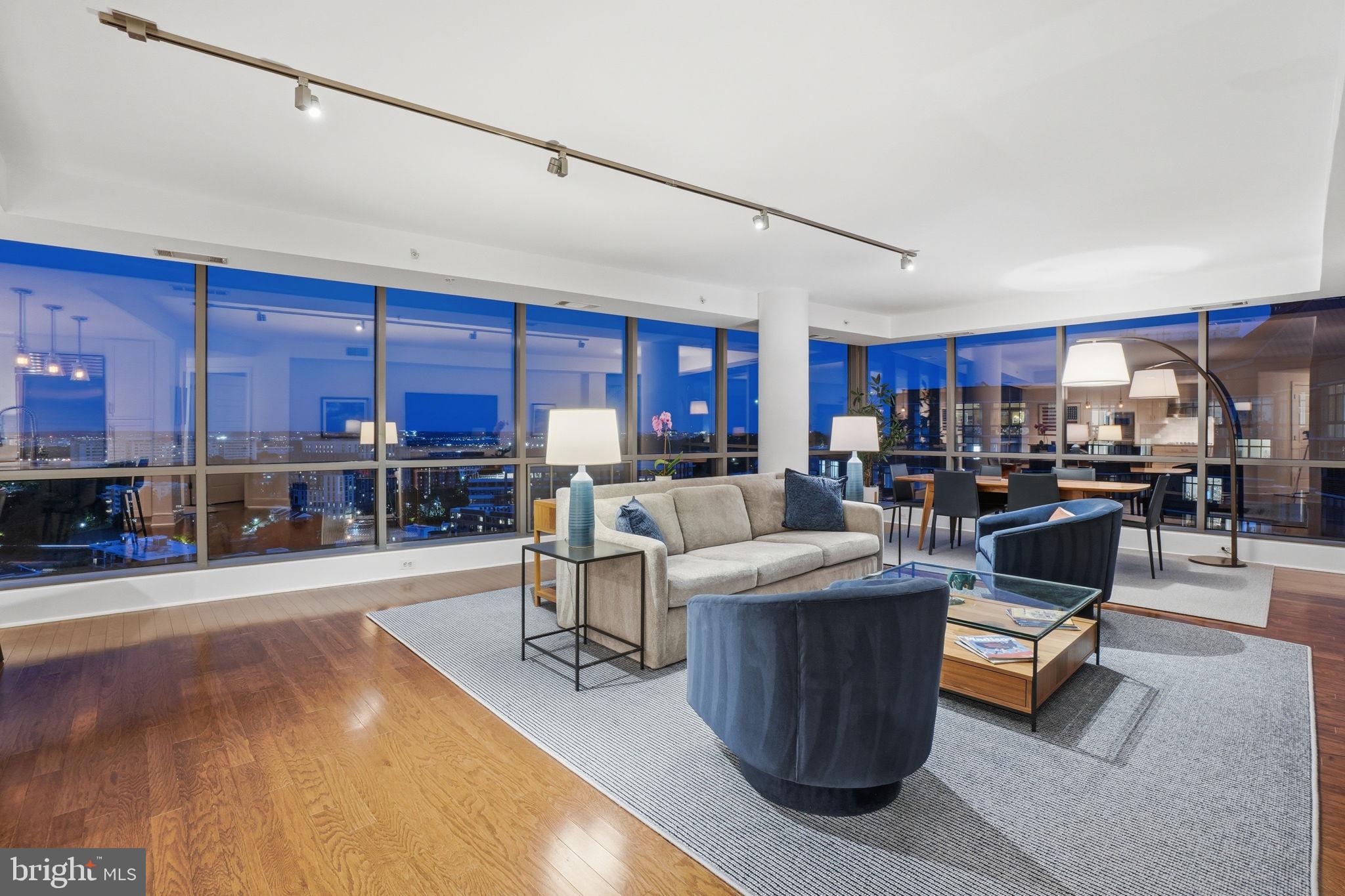 2001 15TH STREET N 1207