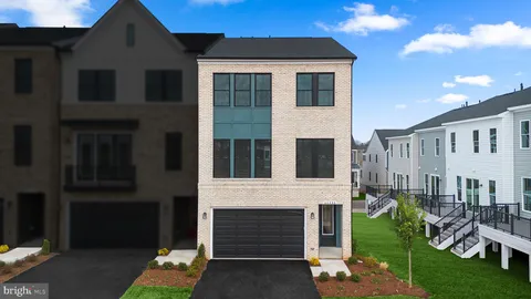 44488 Lowestoft Square, Ashburn, VA MLS: VALO2094172