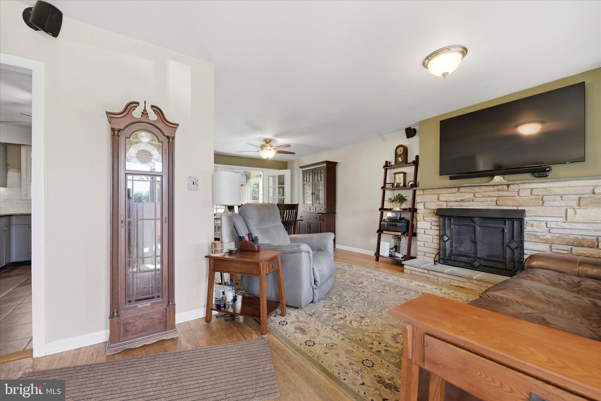 WHITELAND CREST - Residential