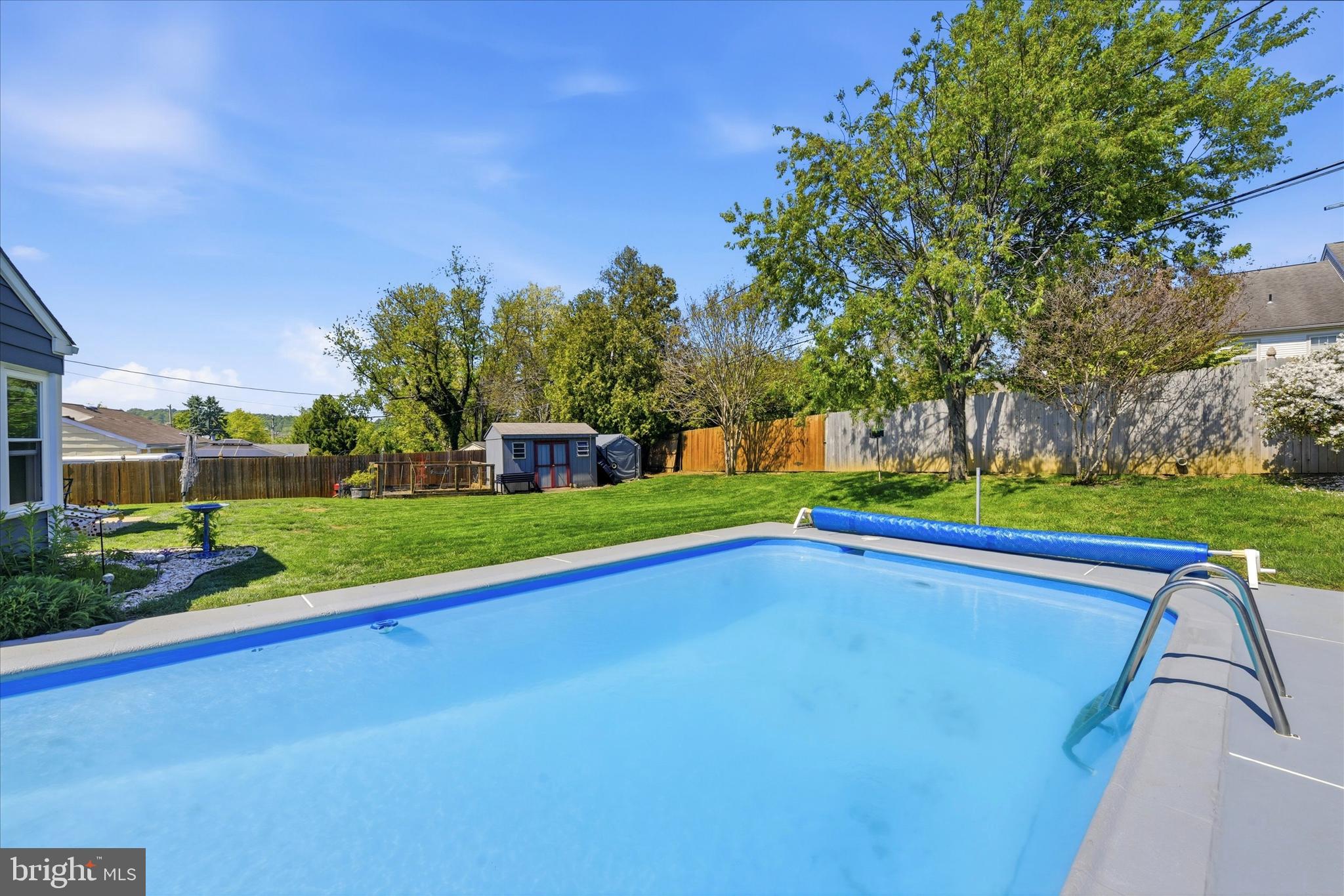 WHITELAND CREST - Residential
