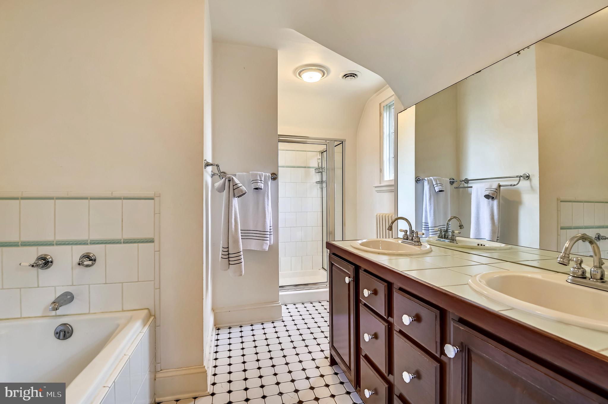 RUXTON - Residential