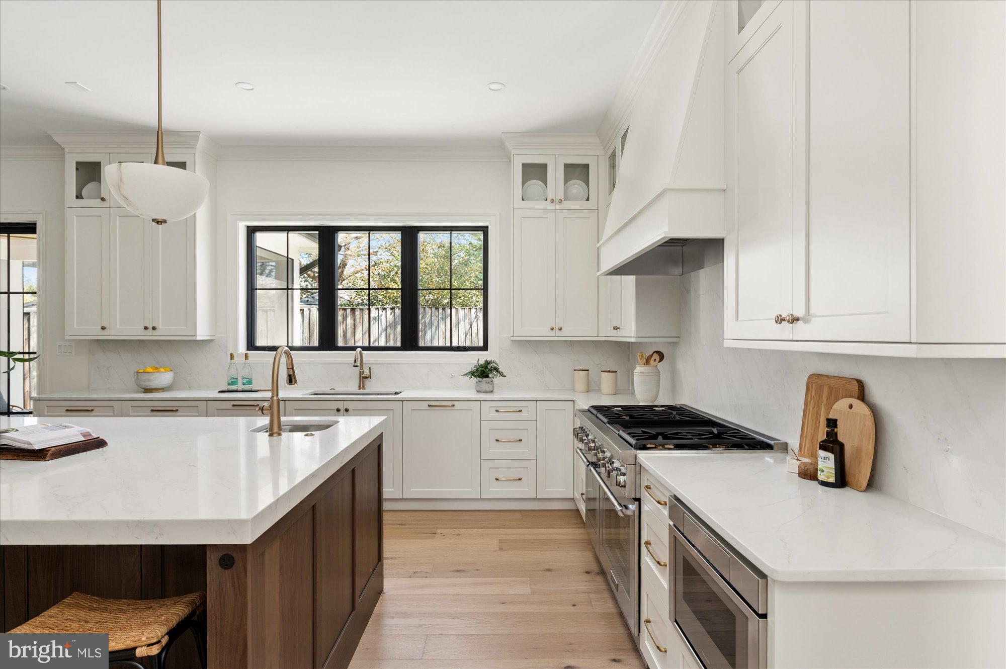 CRYSTAL SPRING KNOLLS - Residential