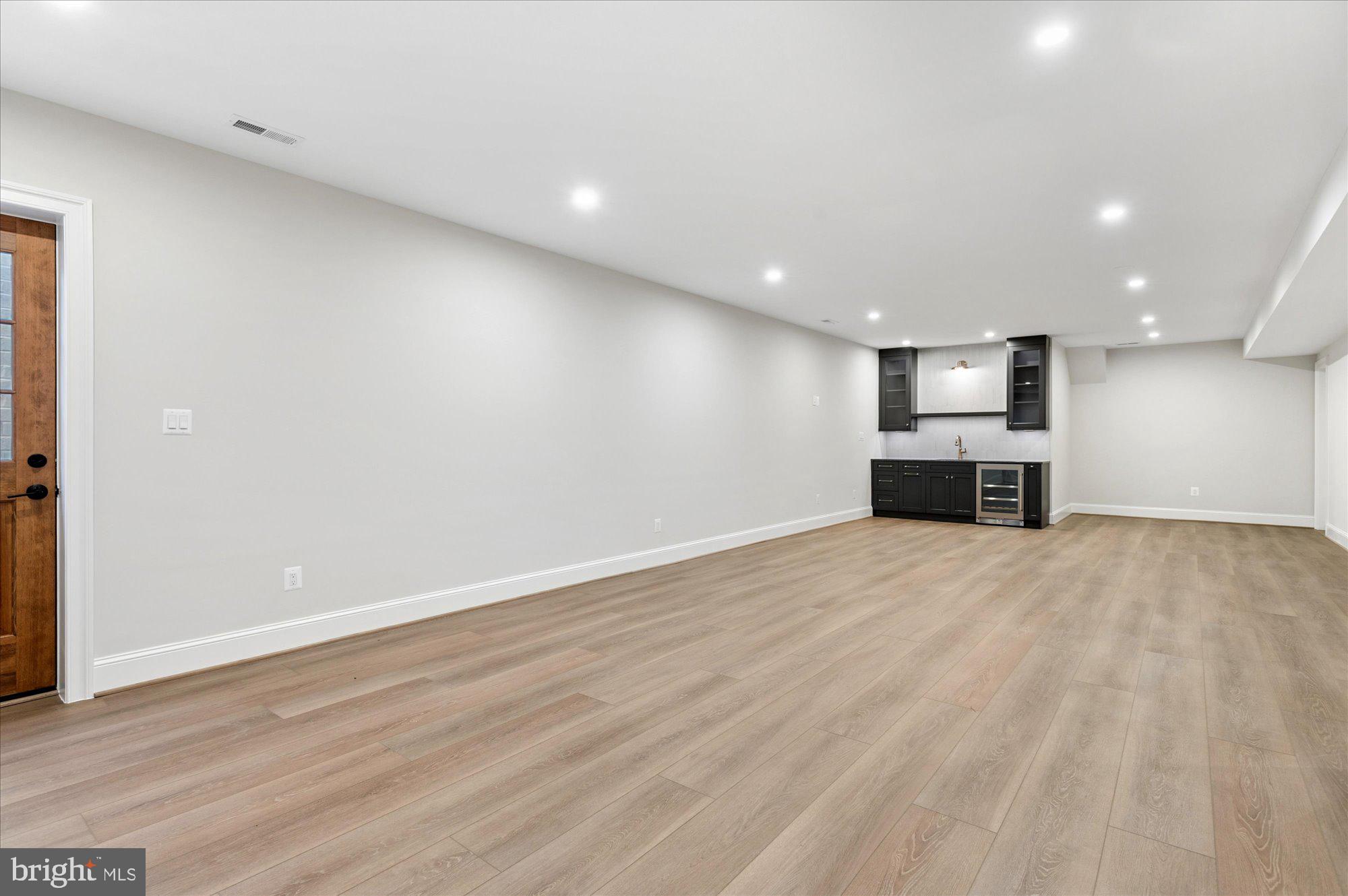 CRYSTAL SPRING KNOLLS - Residential