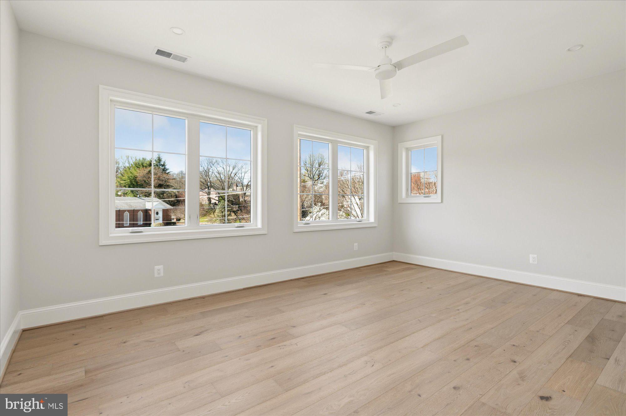 CRYSTAL SPRING KNOLLS - Residential