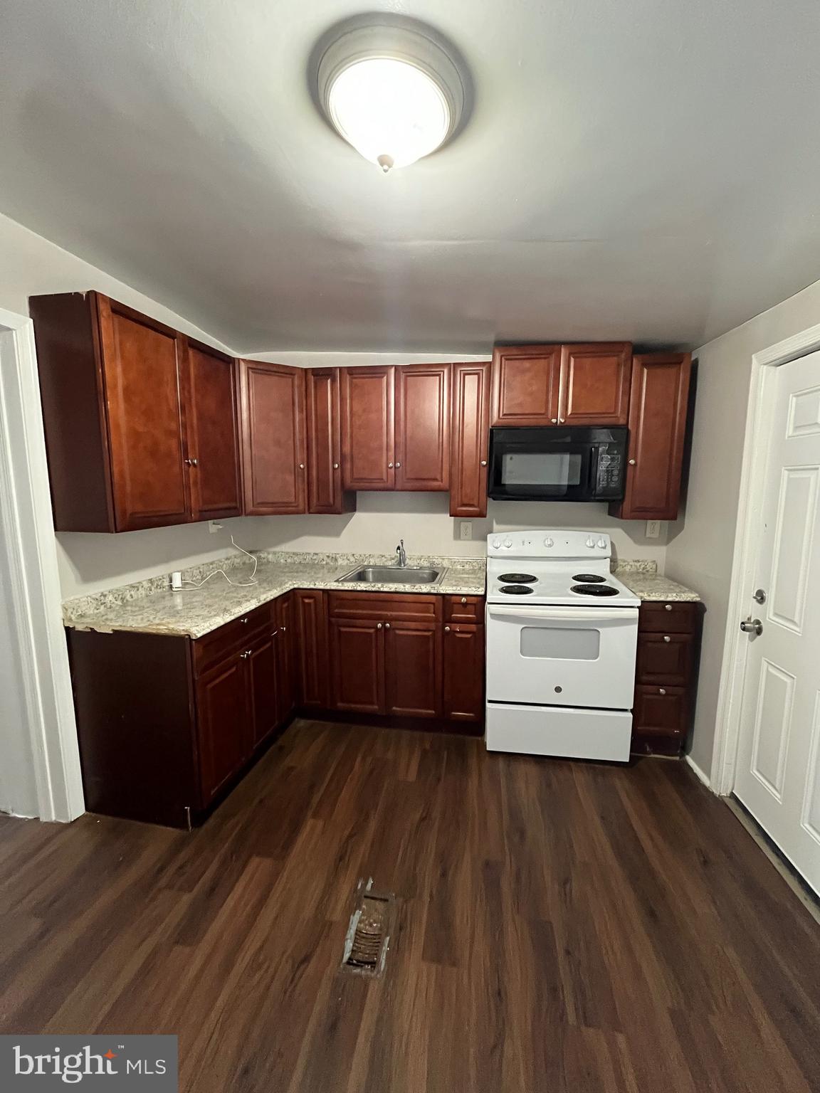 NEWBOLD - Residential Lease