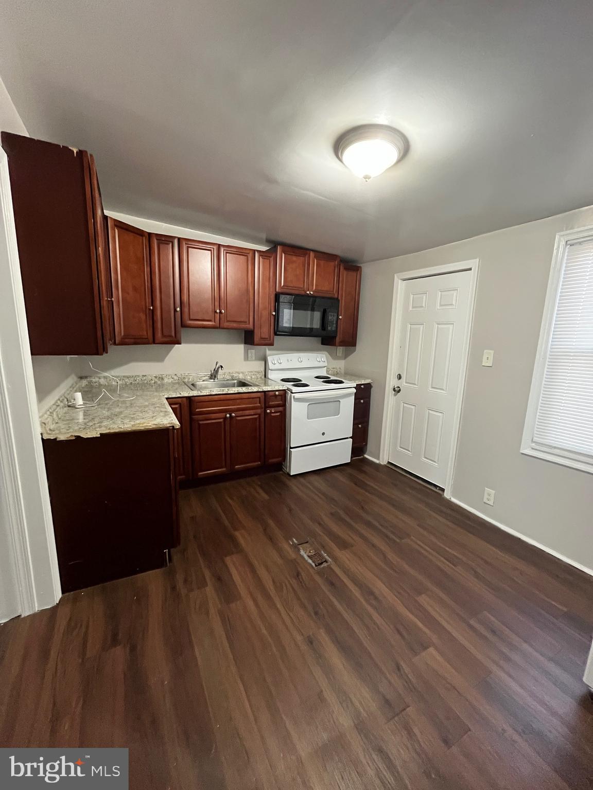 NEWBOLD - Residential Lease