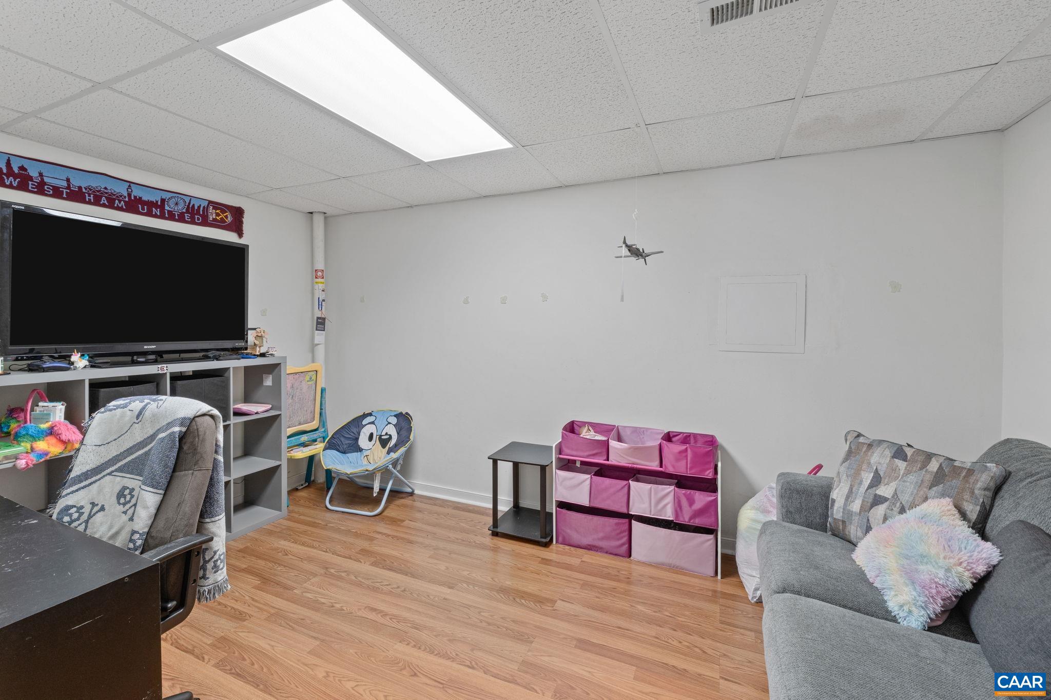 LAKE MONTICELLO - Residential