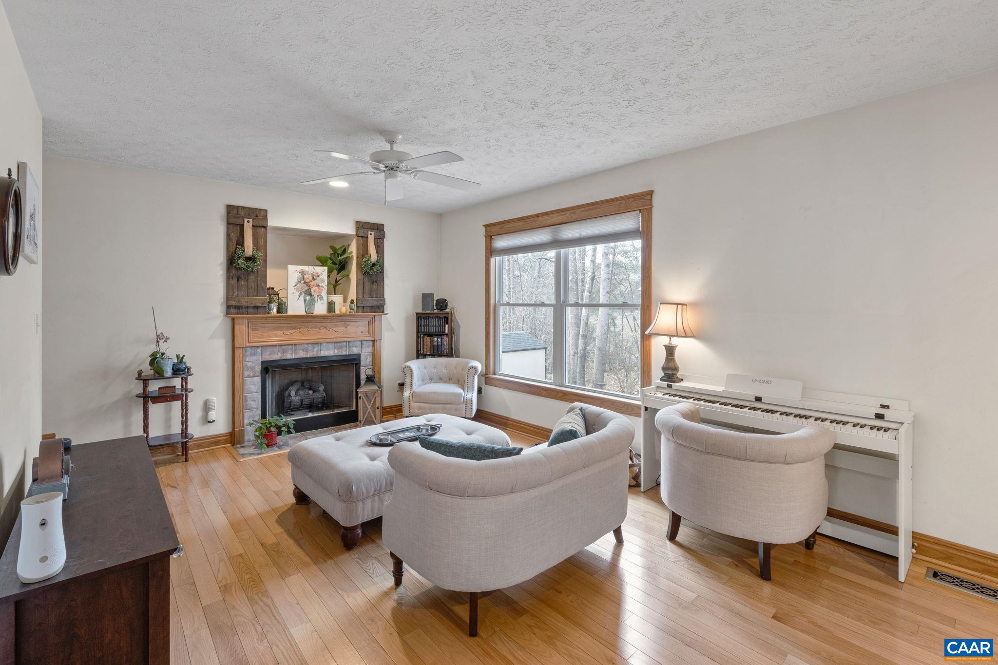 LAKE MONTICELLO - Residential