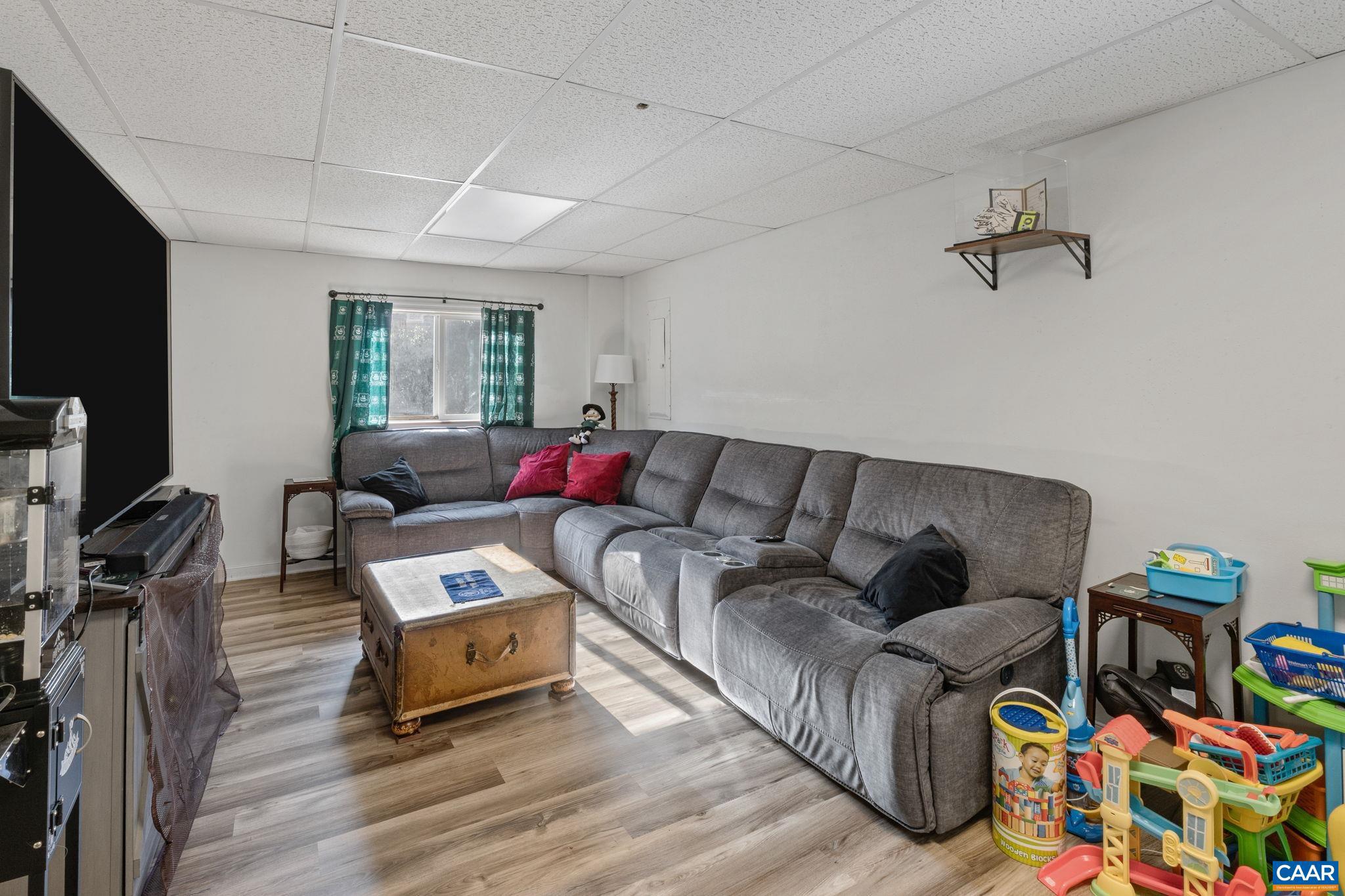 LAKE MONTICELLO - Residential