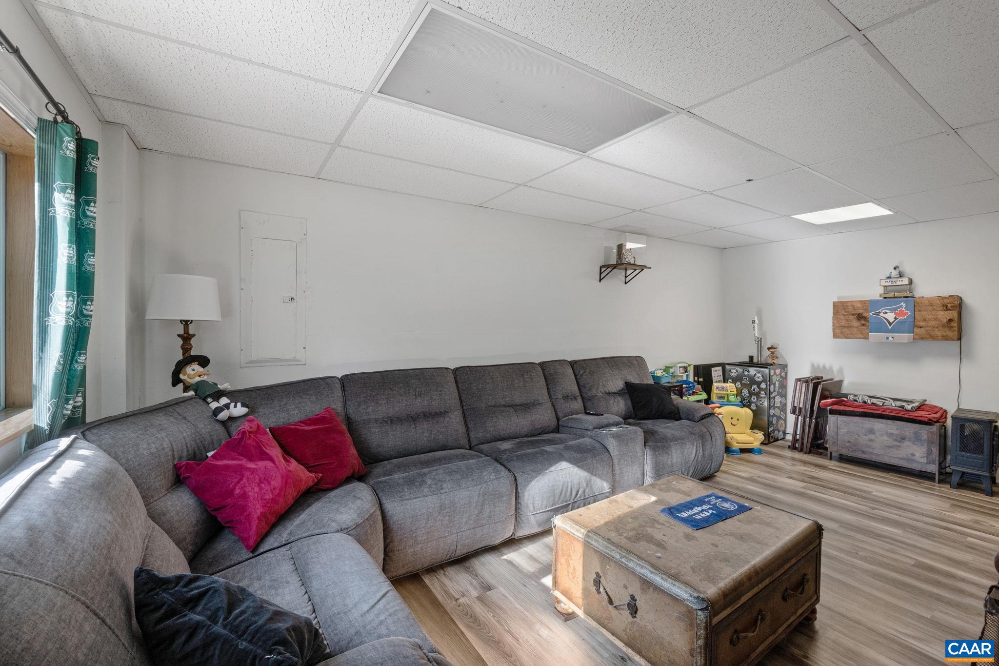 LAKE MONTICELLO - Residential