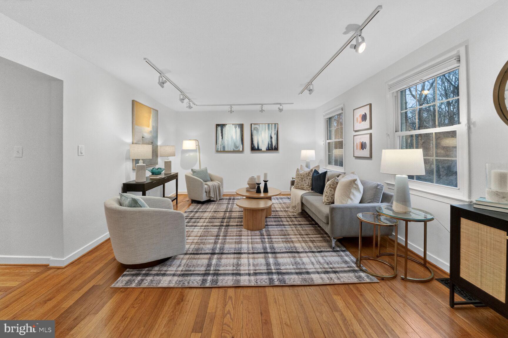 2212 WASHINGTON AVENUE 102