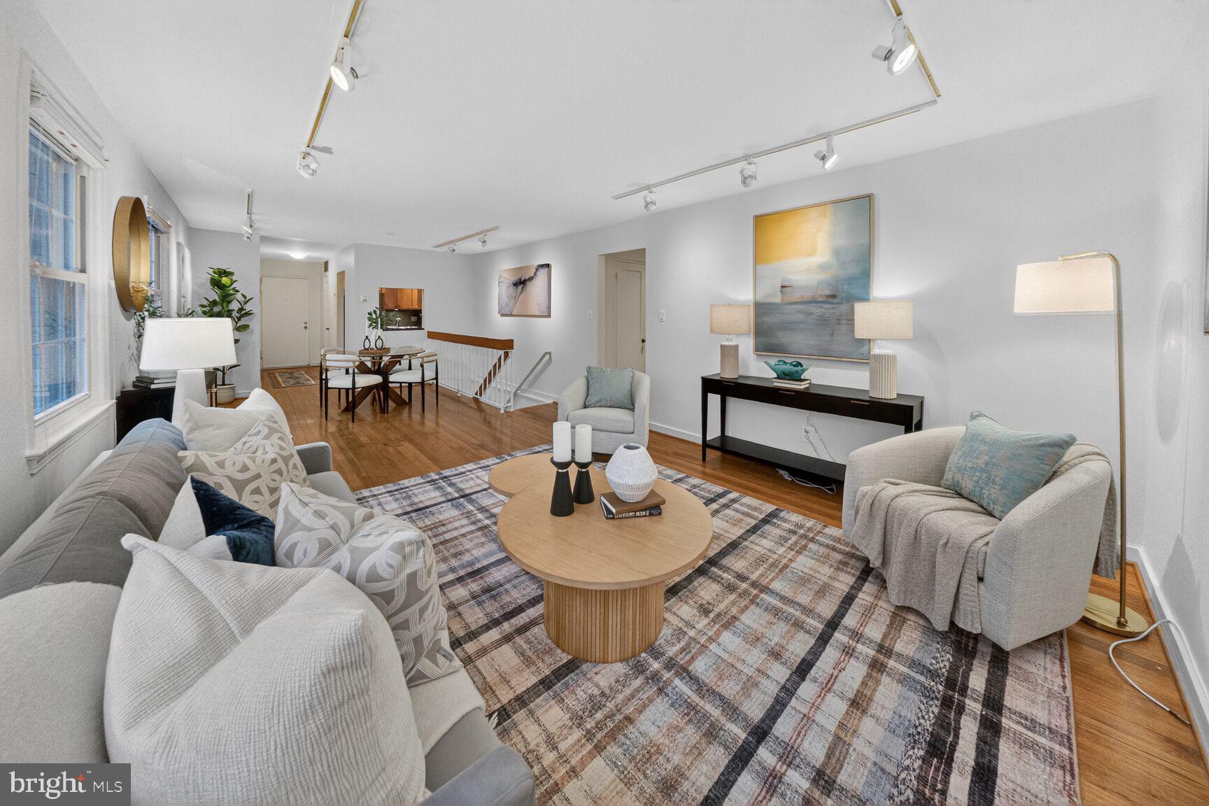 2212 WASHINGTON AVENUE 102