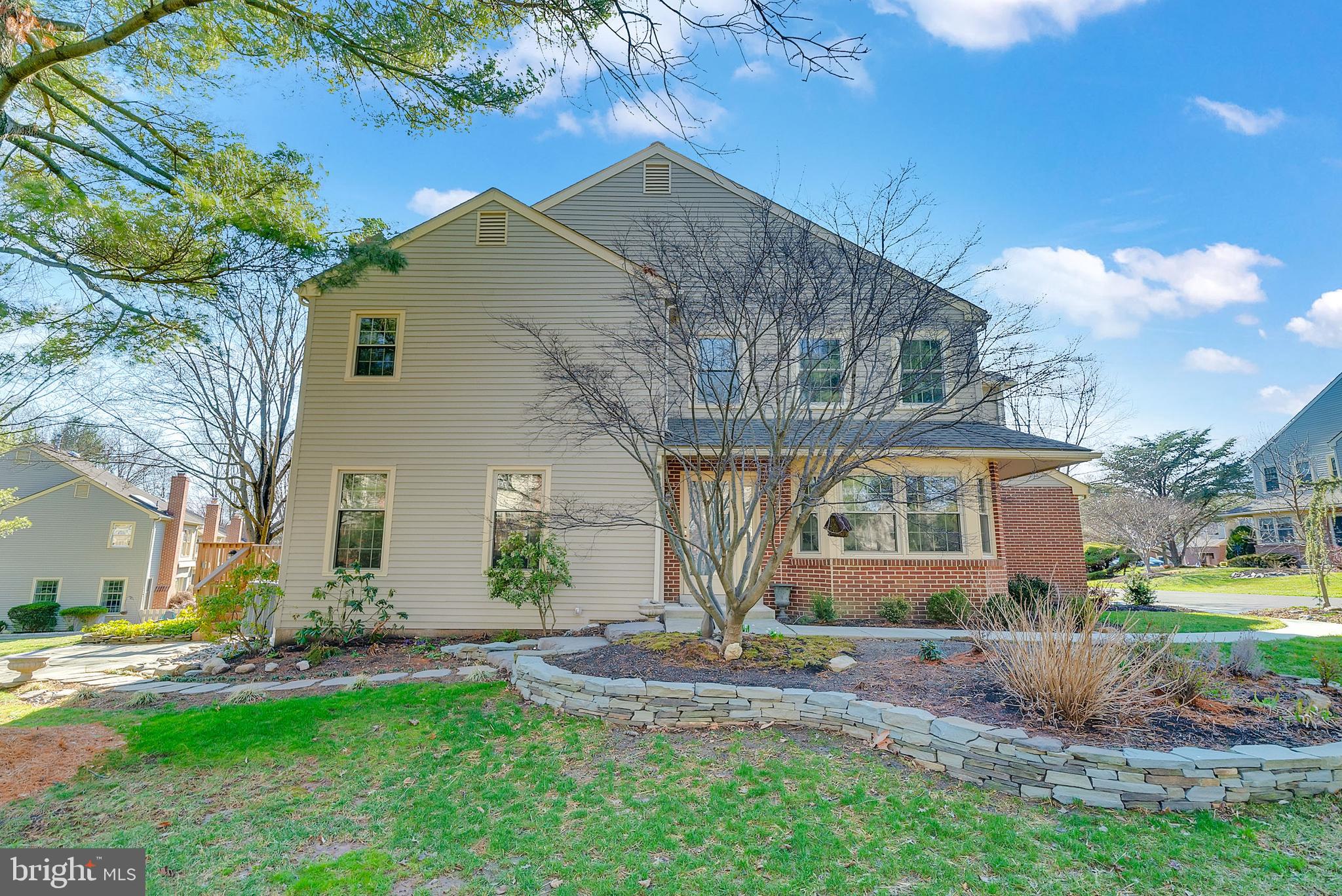 GWYNEDD HUNT - Residential