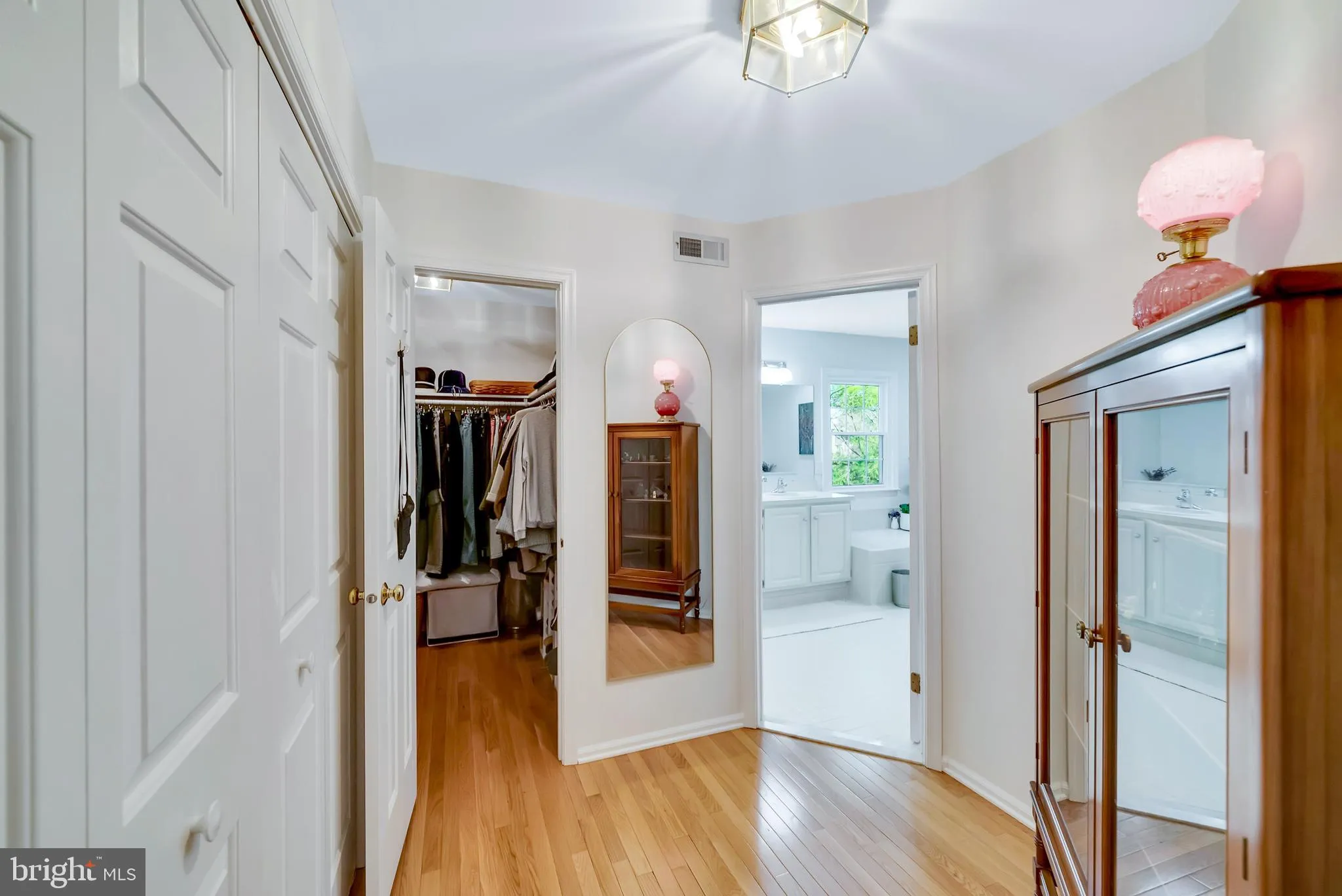 Ambler, Pennsylvania 19002, United States, 3 Bedrooms Bedrooms, ,3 BathroomsBathrooms,Residential,Pending,90328