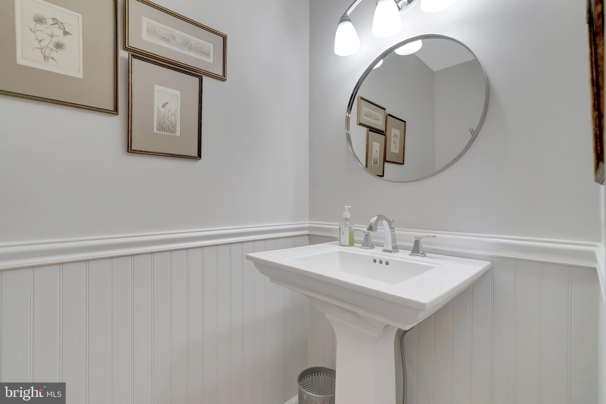 GWYNEDD HUNT - Residential