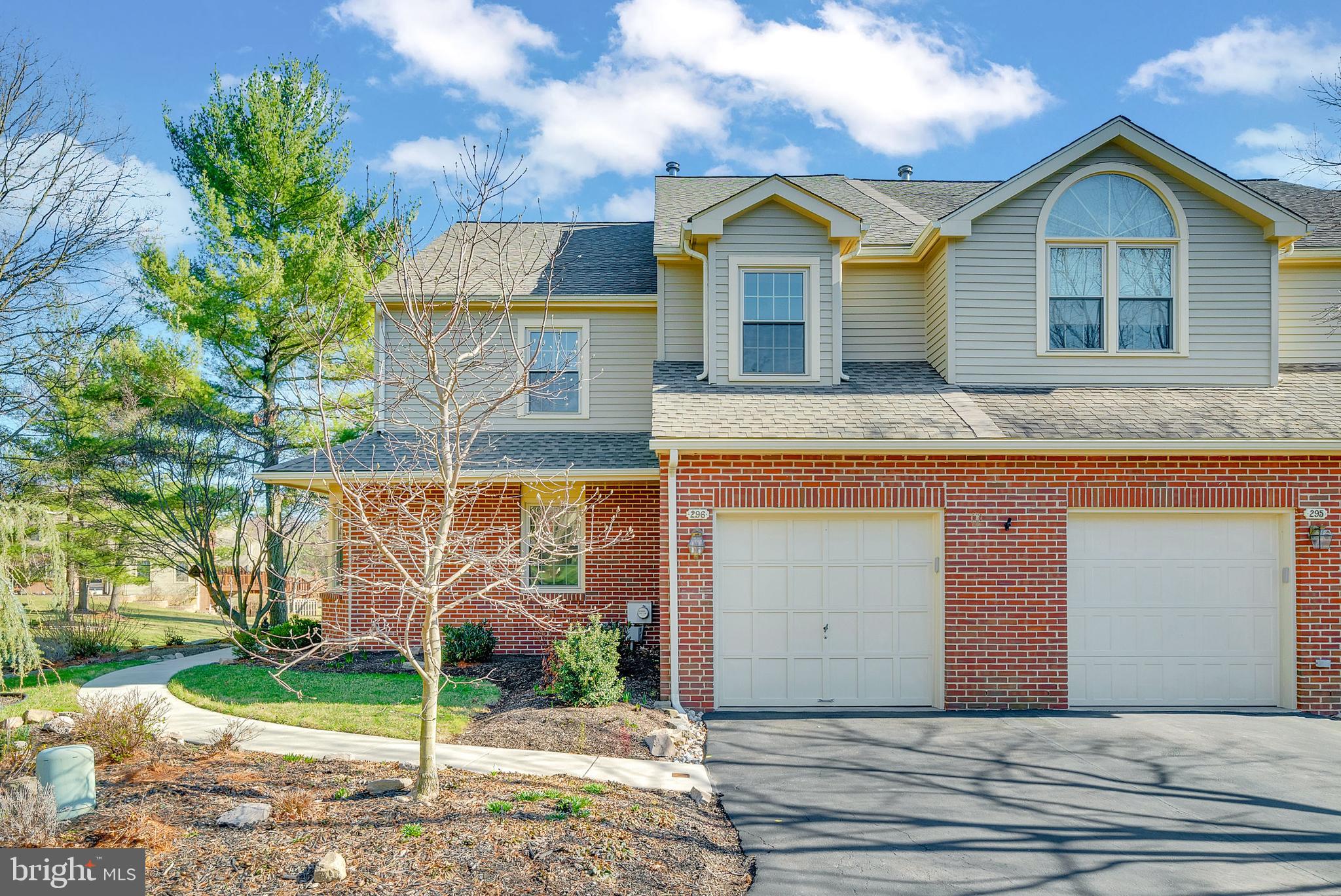 GWYNEDD HUNT - Residential