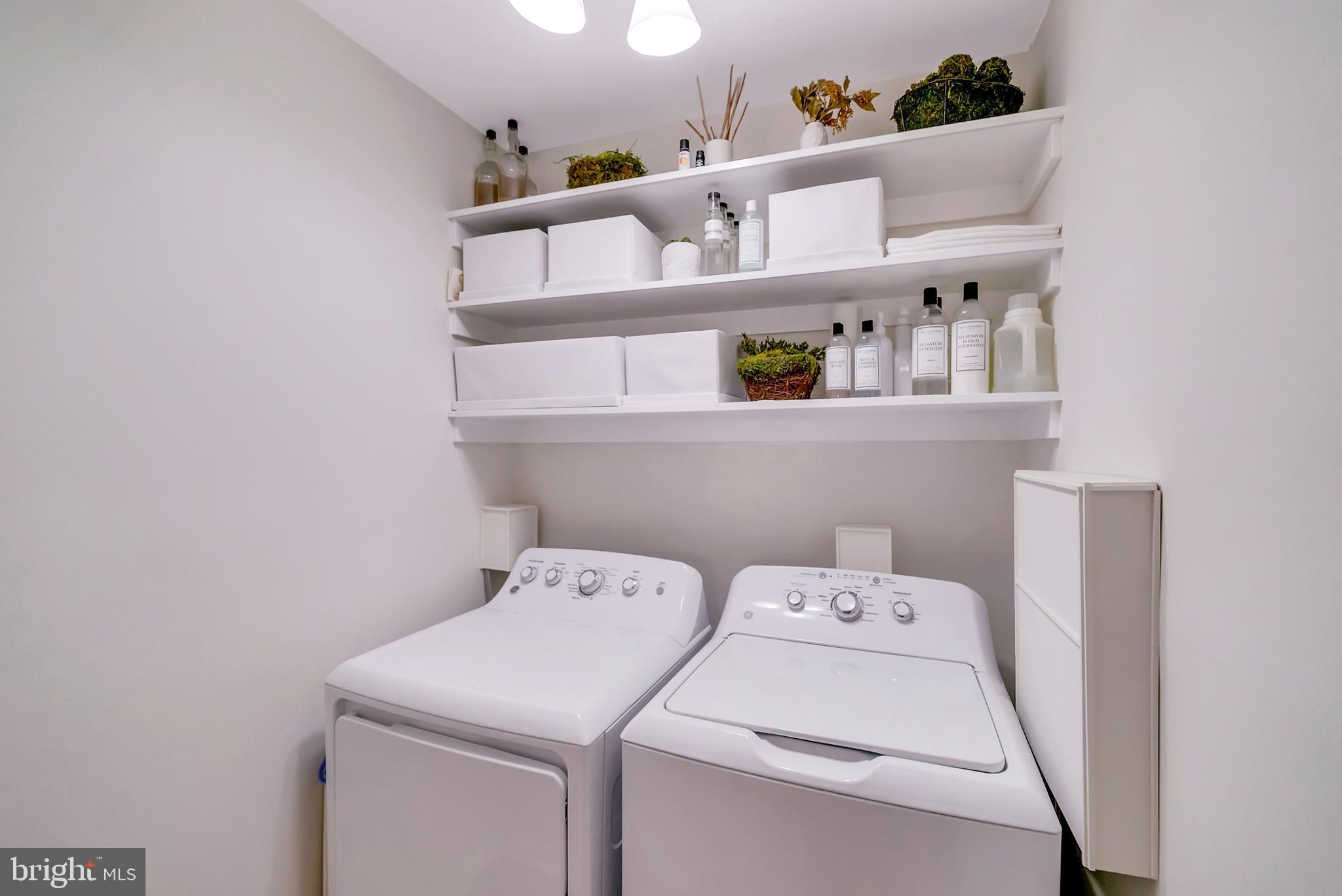 GWYNEDD HUNT - Residential