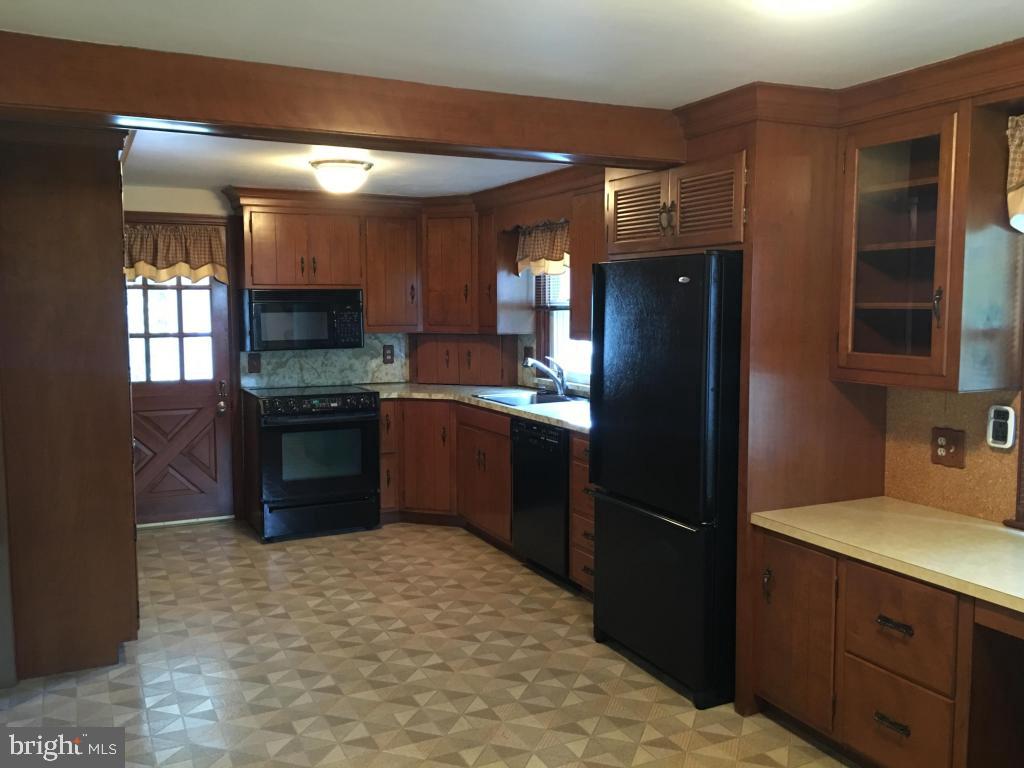 WILLOW STREET - Residential