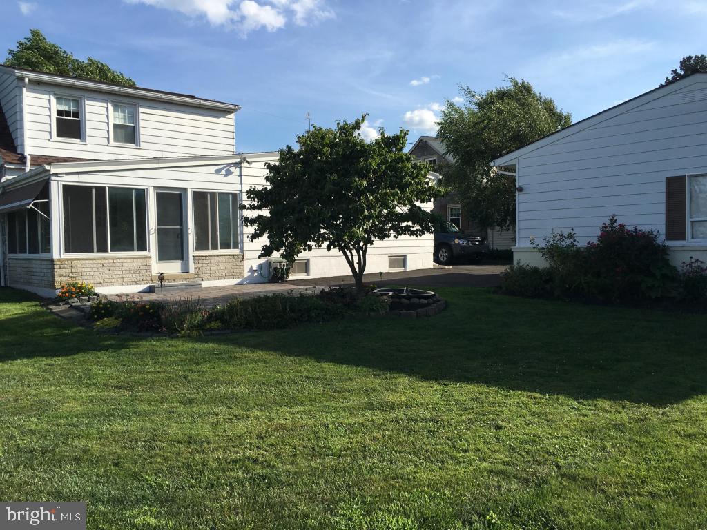 WILLOW STREET - Residential