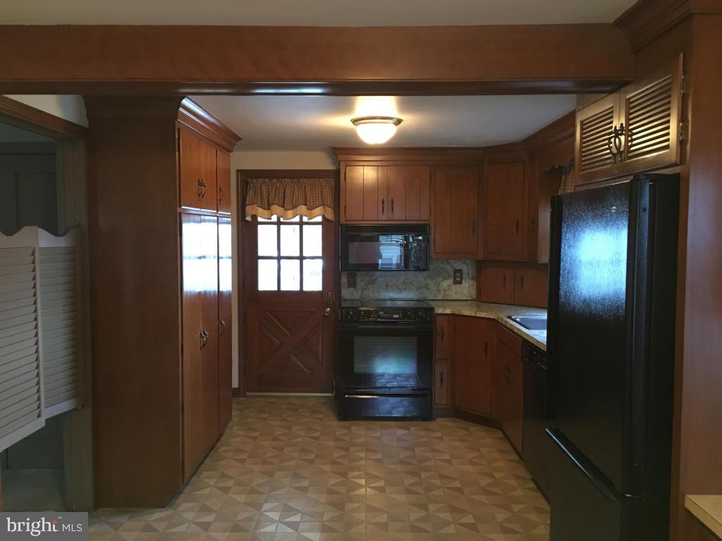 WILLOW STREET - Residential