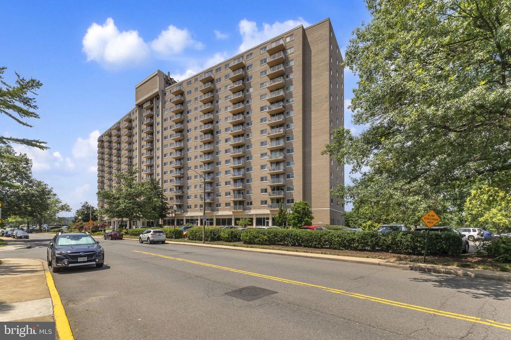 Photo of 1225 Martha Custis Drive #914, ALEXANDRIA, VA 22302 (MLS # VAAX2050244)