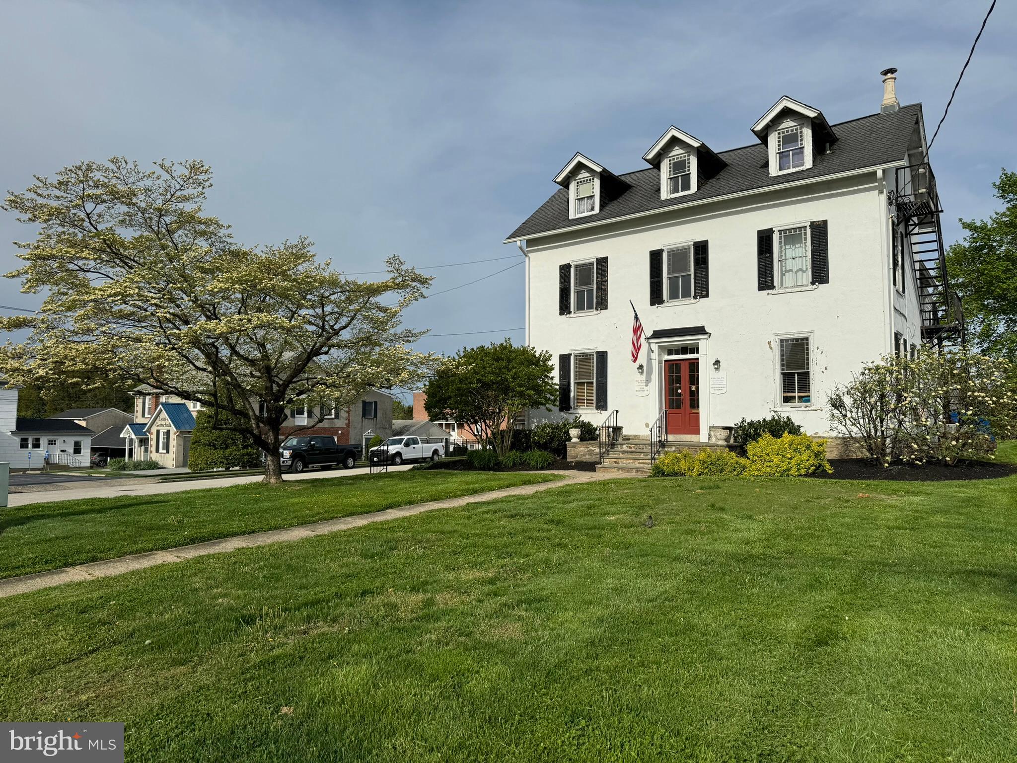 ERDENHEIM - Commercial Lease