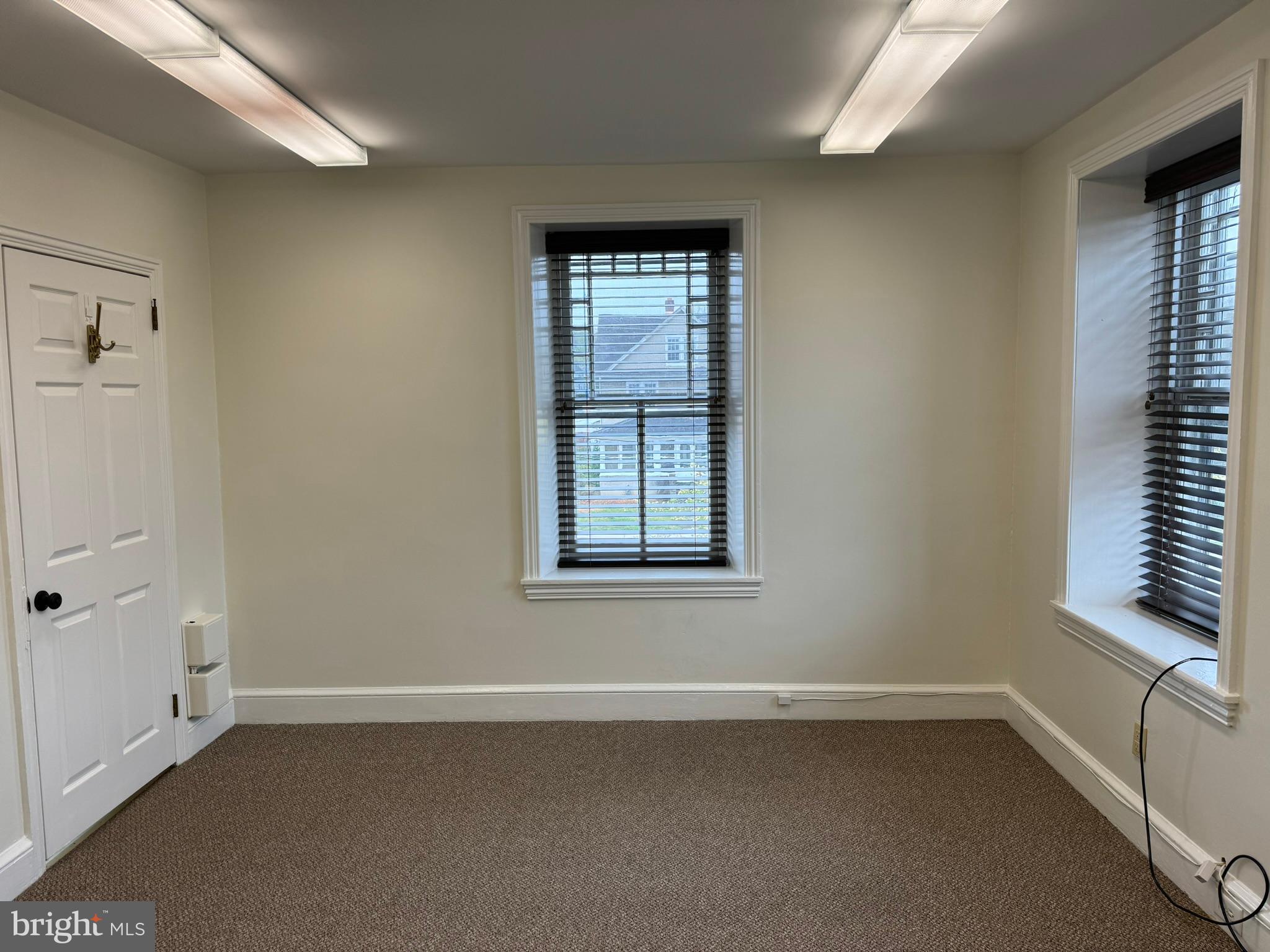 ERDENHEIM - Commercial Lease