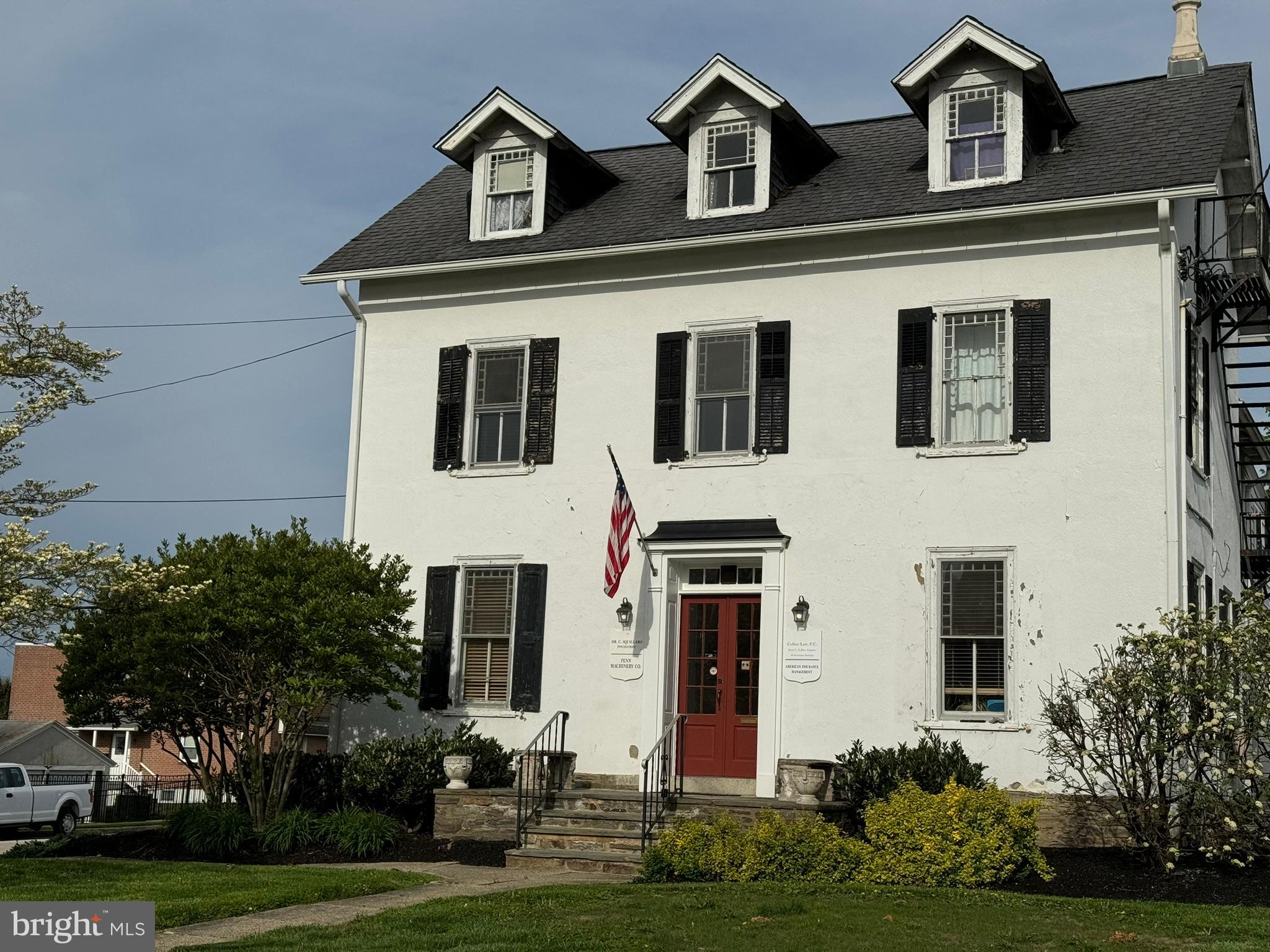 ERDENHEIM - Commercial Lease