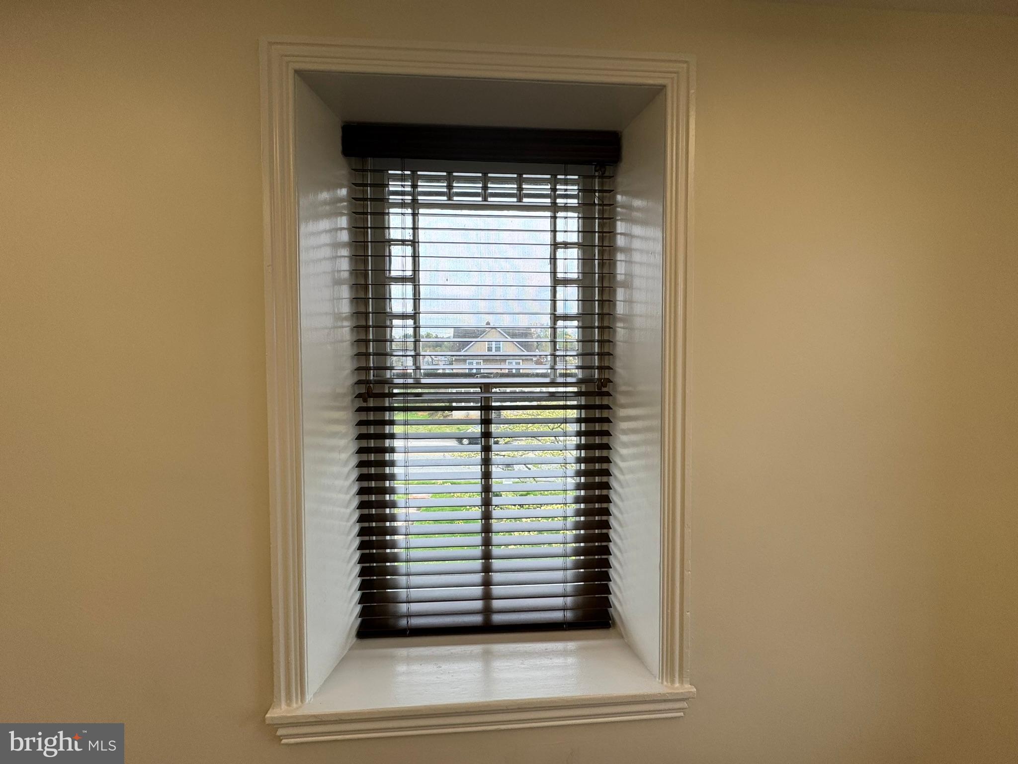 ERDENHEIM - Commercial Lease