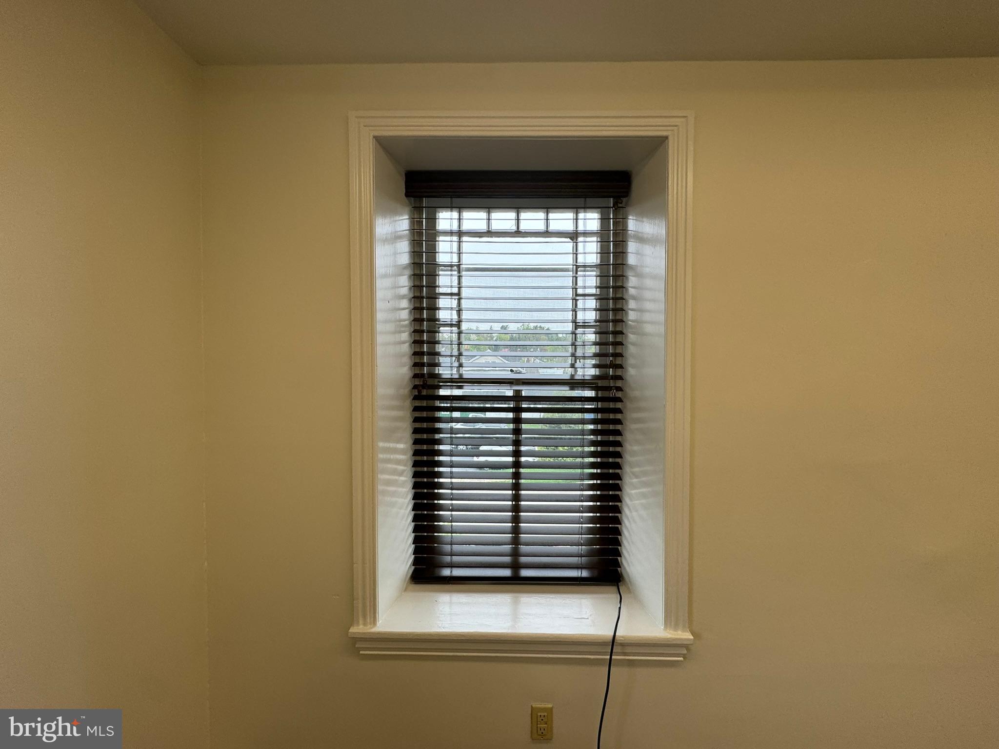 ERDENHEIM - Commercial Lease